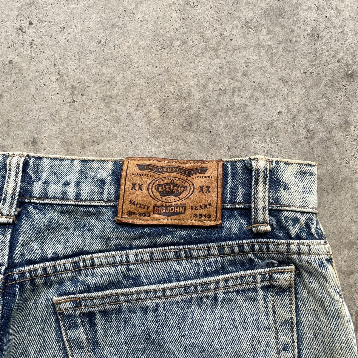 Big John × Jean Vintage Big John Faded Asics Wash Denim Jeans Pants W35 Size US 35 - 10 Thumbnail