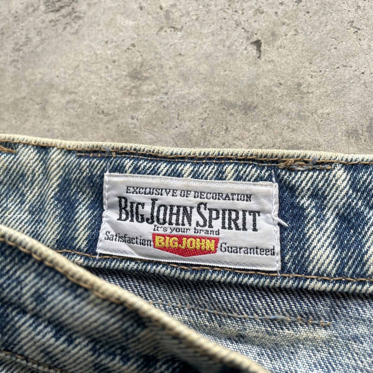 Big John × Jean Vintage Big John Faded Asics Wash Denim Jeans Pants W35 Size US 35 - 7 Thumbnail