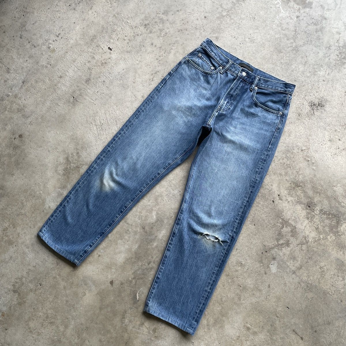Japanese Brand Distressed💥 Vintage Japanese Brand Faded Denim Jeans Pants Size US 32 / EU 48 - 2 Thumbnail