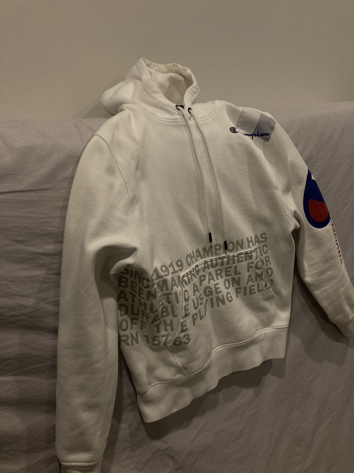 Rn15763 champion hoodie deals
