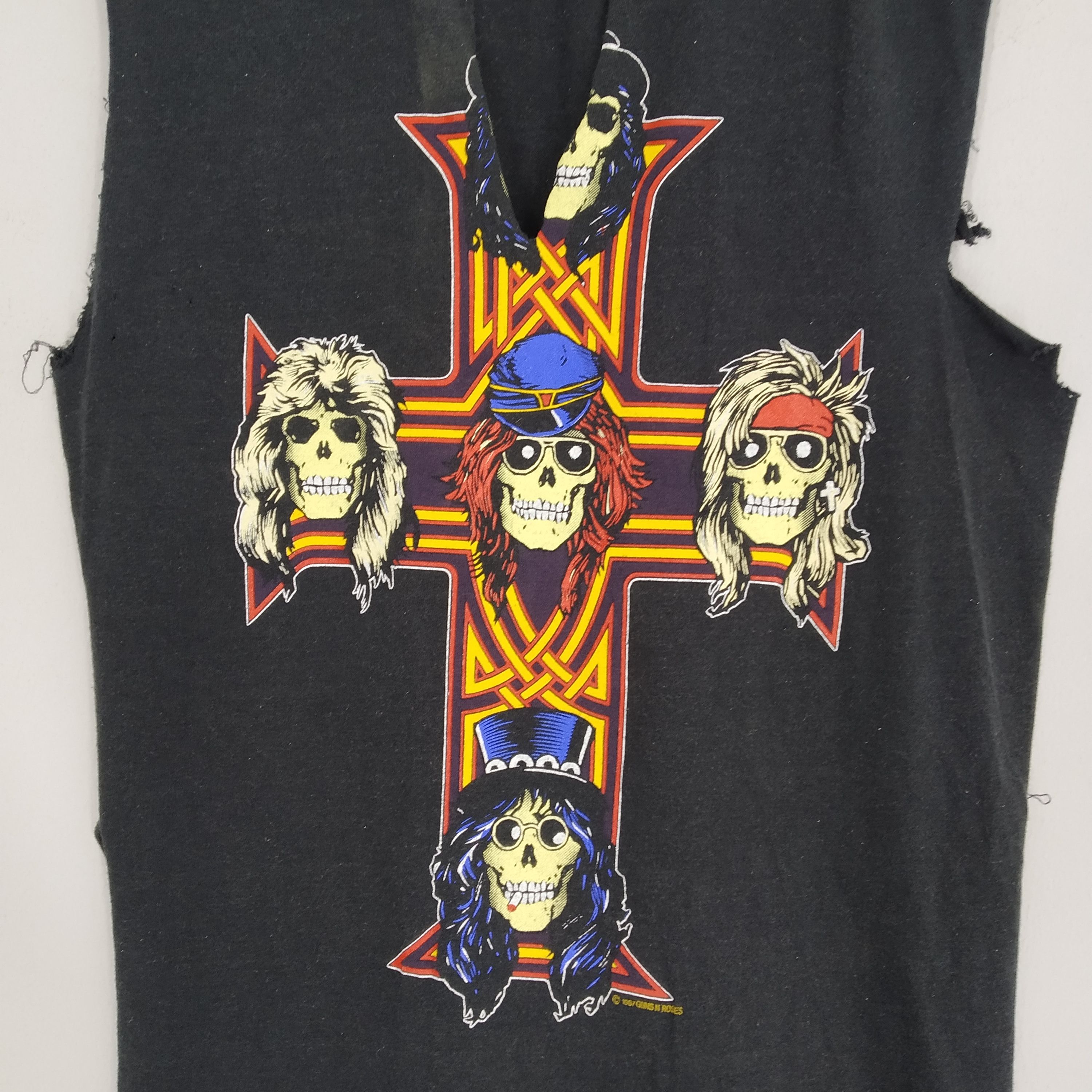 Band Tees Vintage 80s Distressed Gun N Roses Cut Off Sleeve Shirt Size US S / EU 44-46 / 1 - 4 Thumbnail