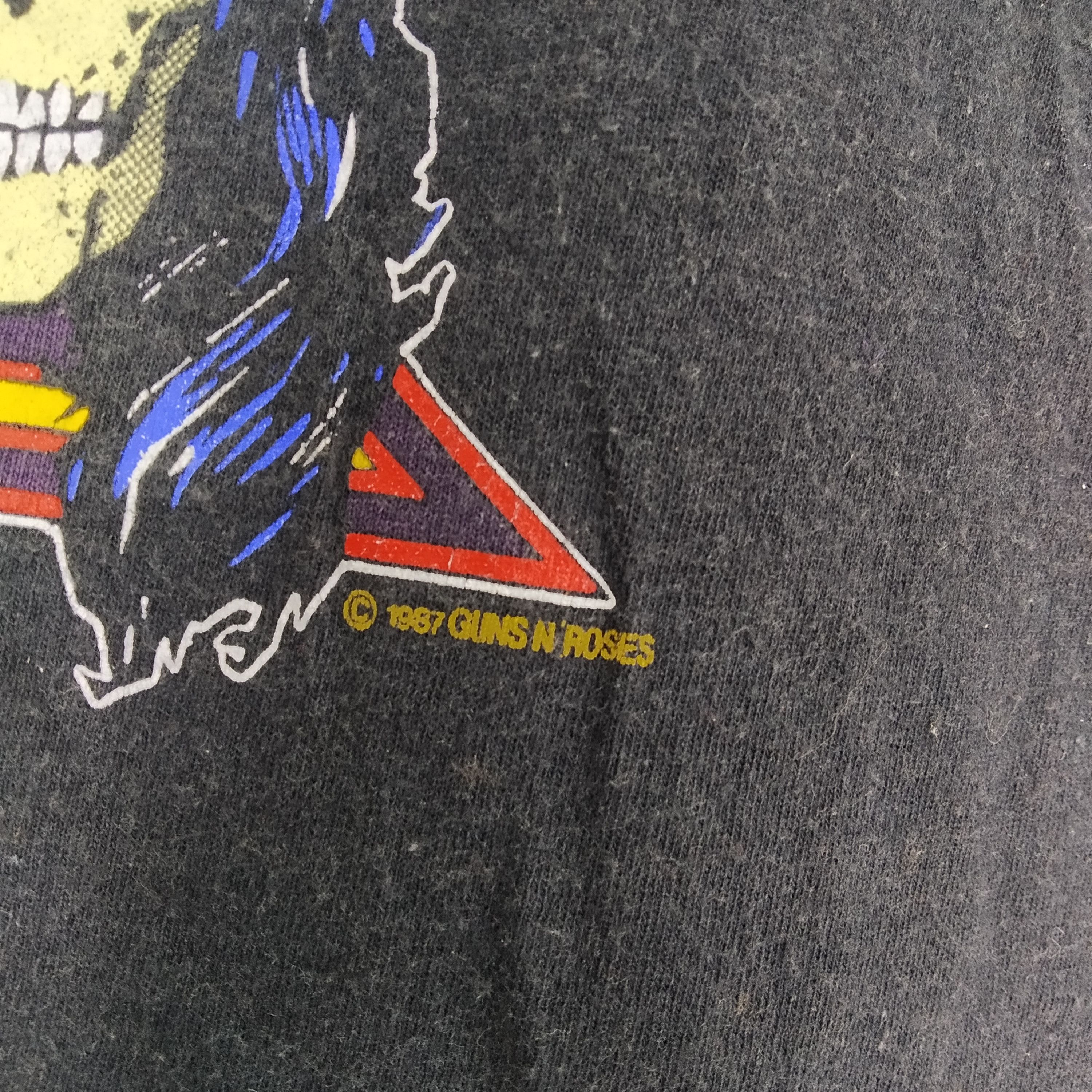 Band Tees Vintage 80s Distressed Gun N Roses Cut Off Sleeve Shirt Size US S / EU 44-46 / 1 - 5 Thumbnail