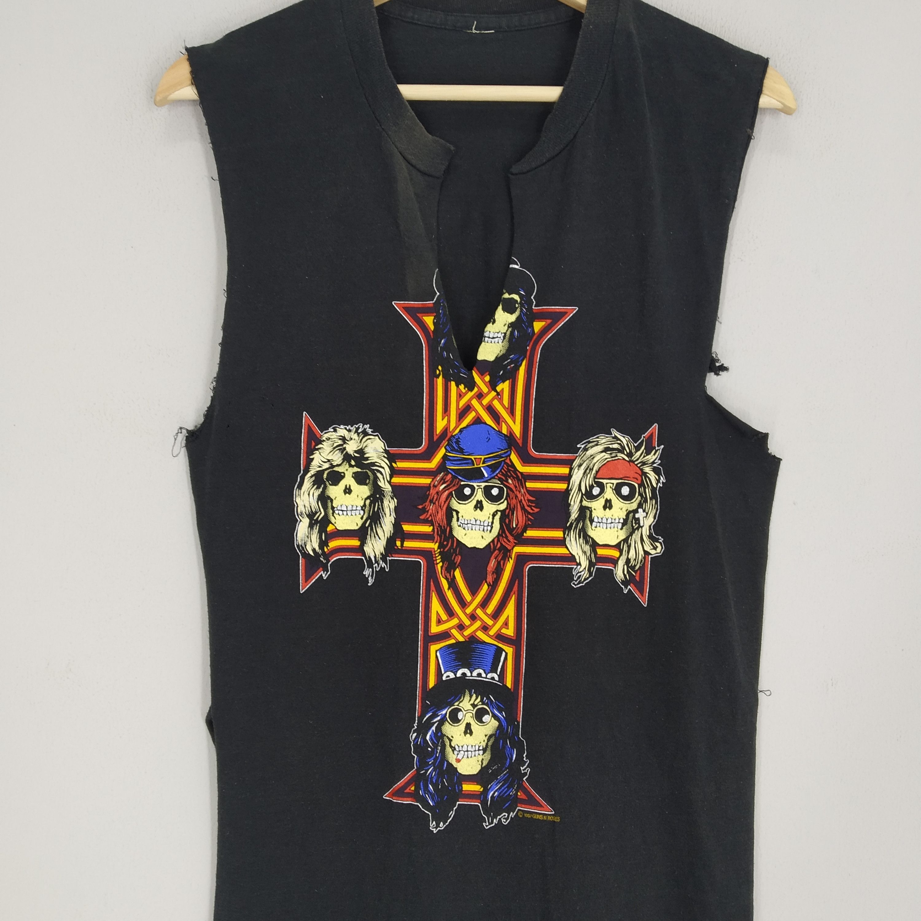 Band Tees Vintage 80s Distressed Gun N Roses Cut Off Sleeve Shirt Size US S / EU 44-46 / 1 - 3 Thumbnail