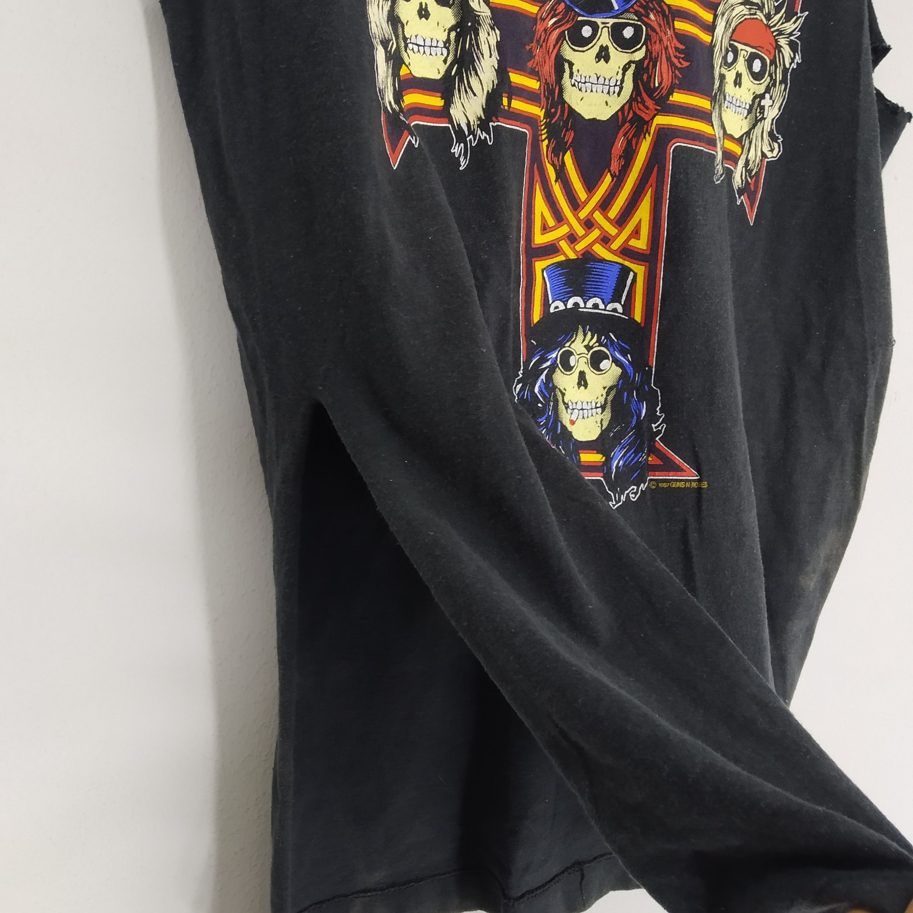 Band Tees Vintage 80s Distressed Gun N Roses Cut Off Sleeve Shirt Size US S / EU 44-46 / 1 - 12 Thumbnail