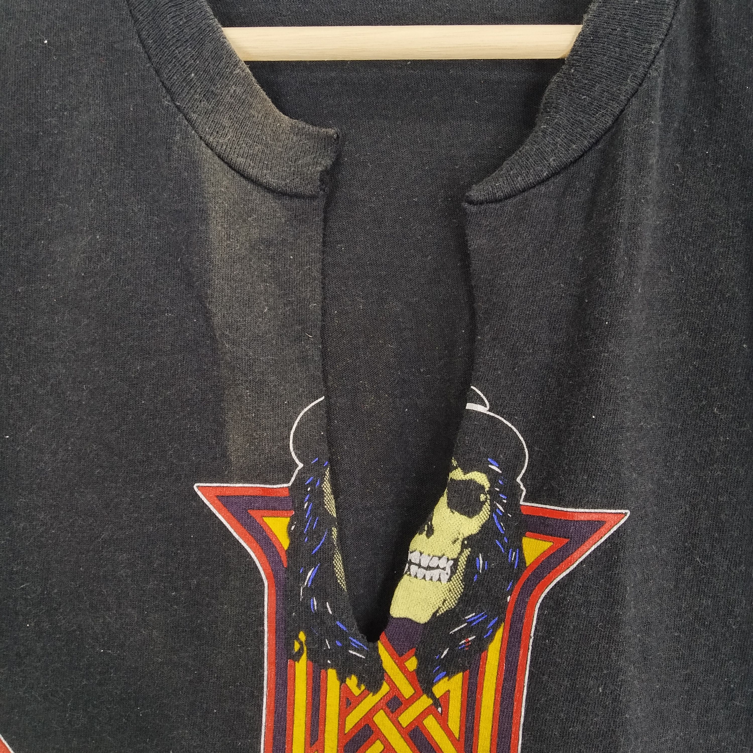 Band Tees Vintage 80s Distressed Gun N Roses Cut Off Sleeve Shirt Size US S / EU 44-46 / 1 - 8 Thumbnail