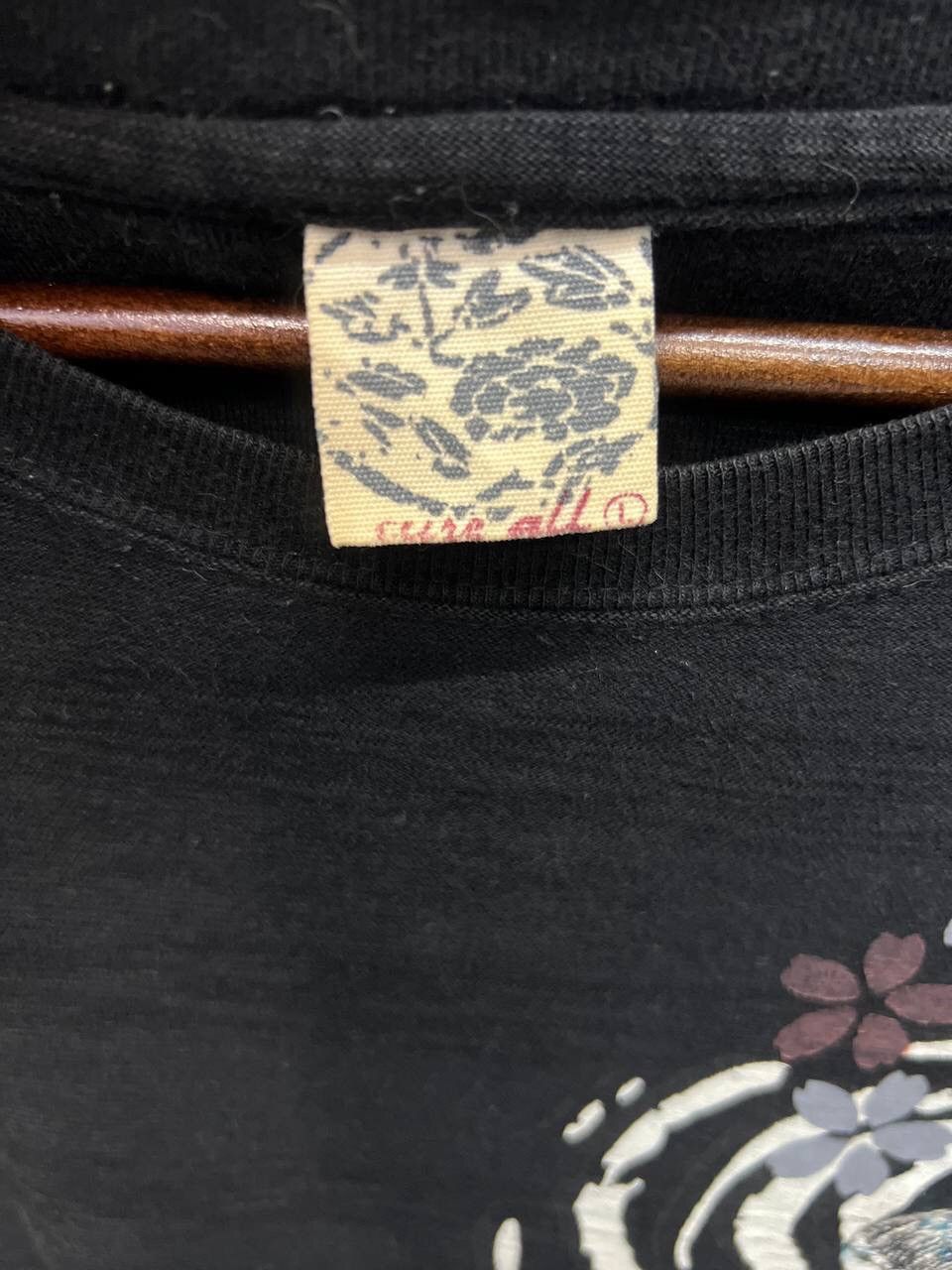 Japanese Brand VINTAGE KOI FISH BIG PRINT LONGSLEEVE TSHIRT Size US L / EU 52-54 / 3 - 8 Thumbnail