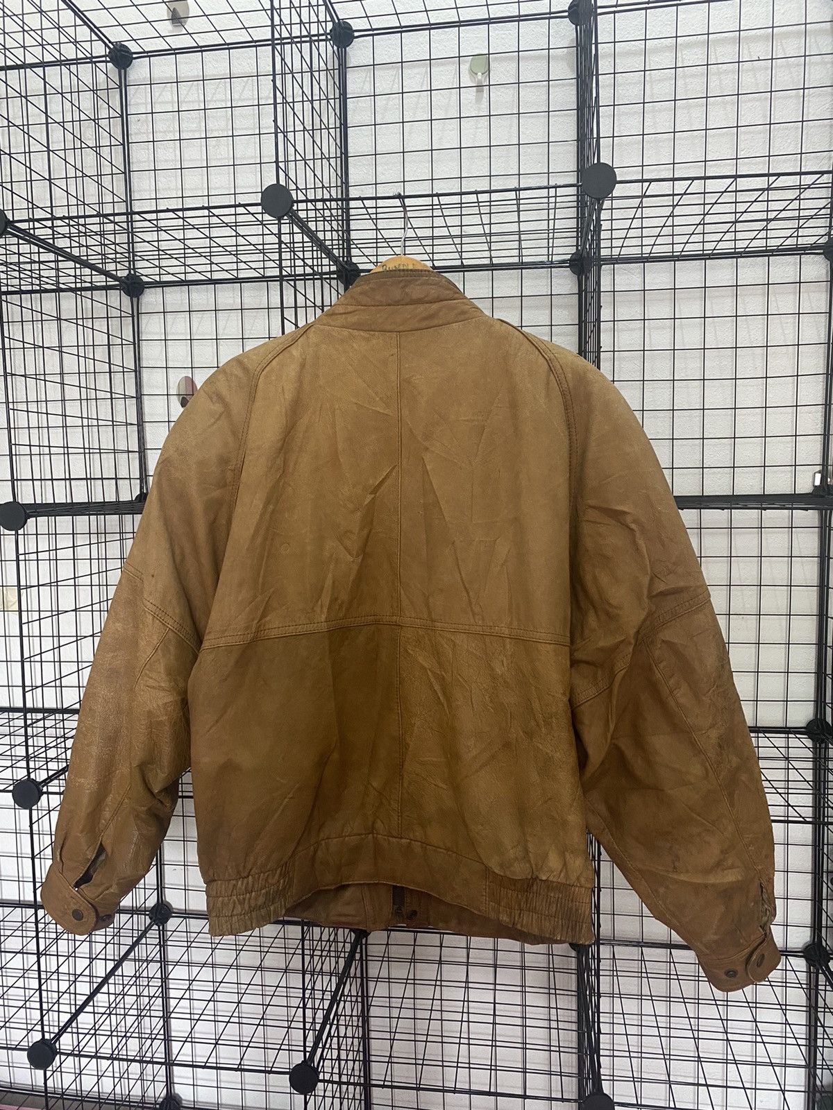Valentino × Vintage 🔥VINTAGE 90’s VALENTINO LEATHER BOMBER JACKET Size US L / EU 52-54 / 3 - 2 Thumbnail