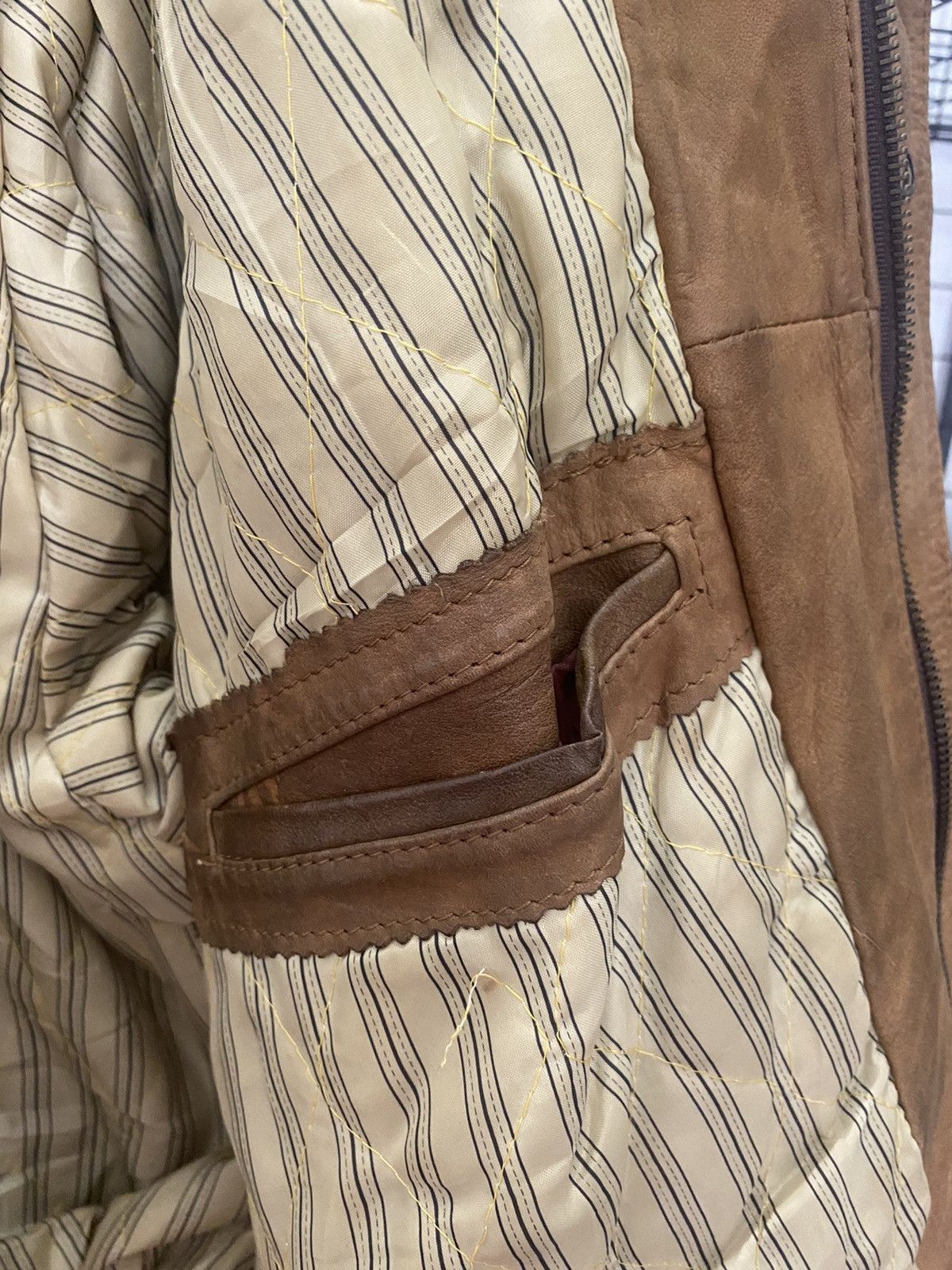 Valentino × Vintage 🔥VINTAGE 90’s VALENTINO LEATHER BOMBER JACKET Size US L / EU 52-54 / 3 - 12 Thumbnail