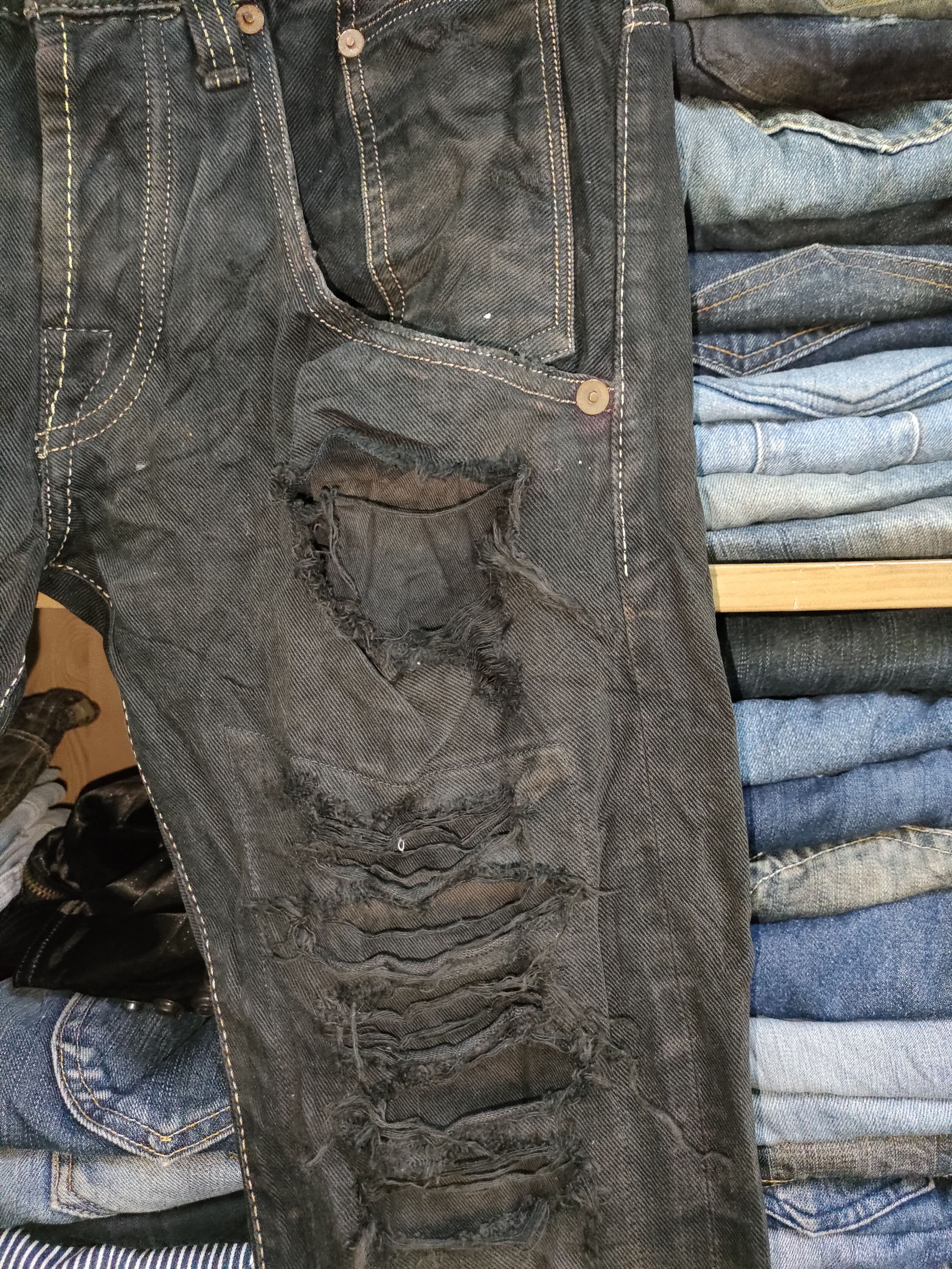 Levi's Levis Red Distressed Pants Size US 32 / EU 48 - 6 Thumbnail