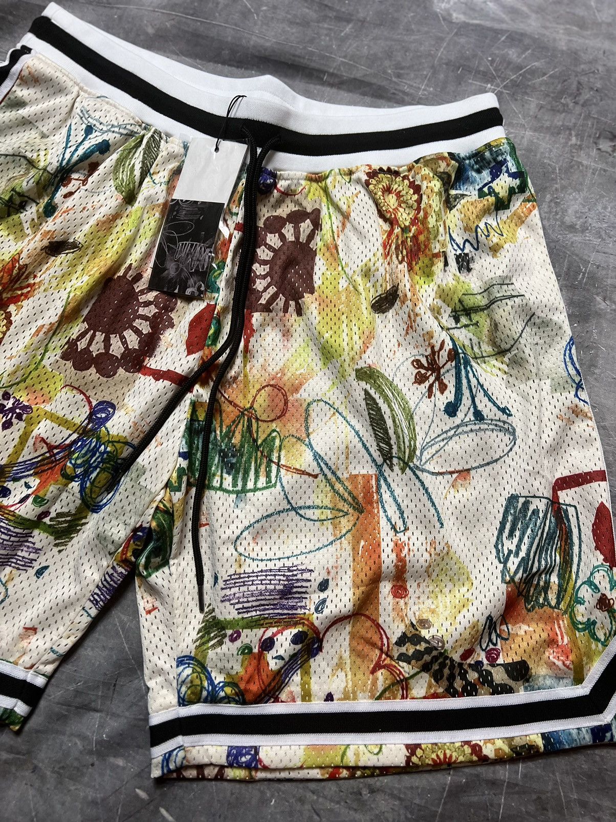John Elliott John Elliot Graffiti Basketball Shorts Size US 34 / EU 50 - 3 Thumbnail
