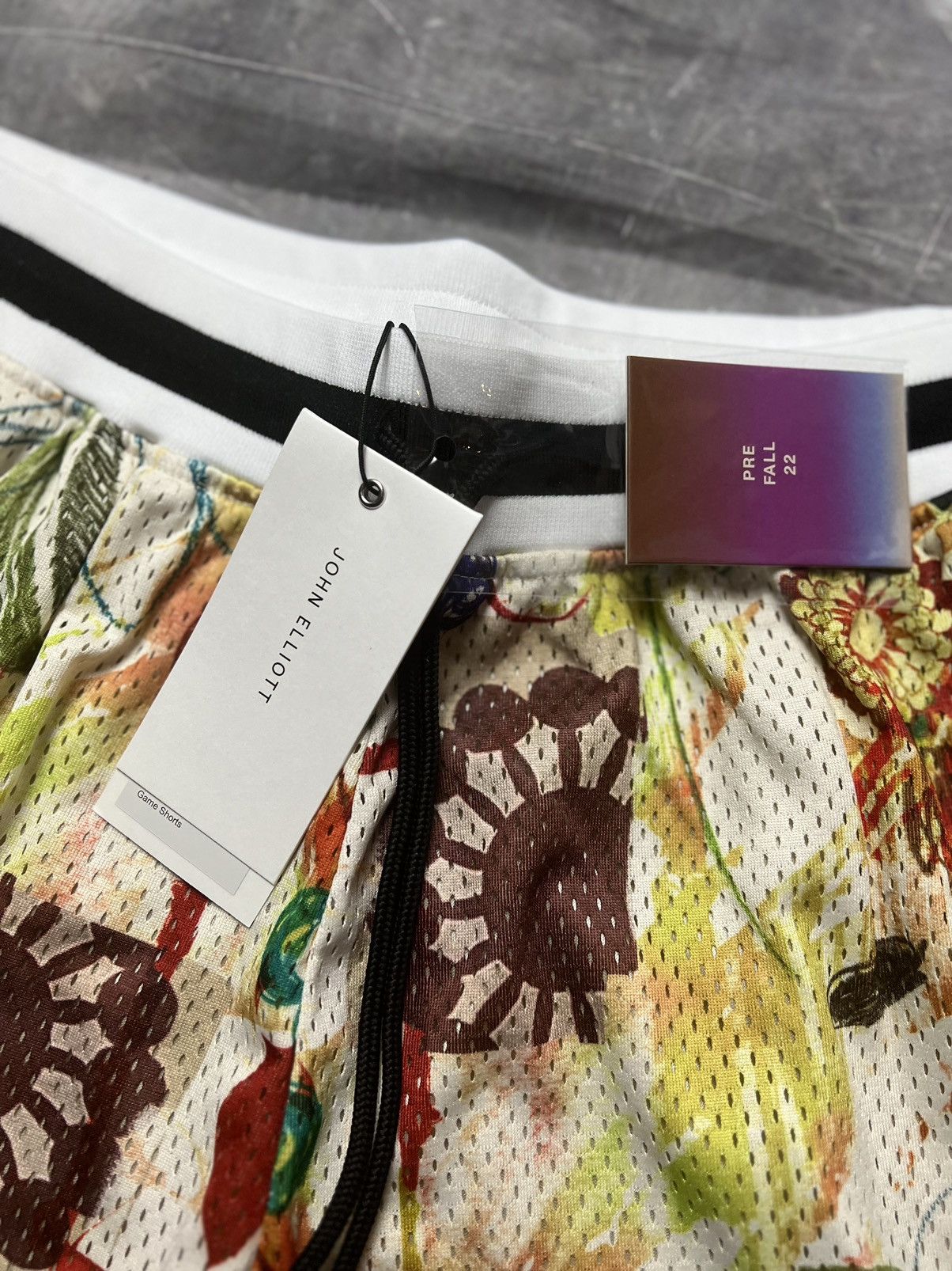 John Elliott John Elliot Graffiti Basketball Shorts Size US 34 / EU 50 - 4 Thumbnail