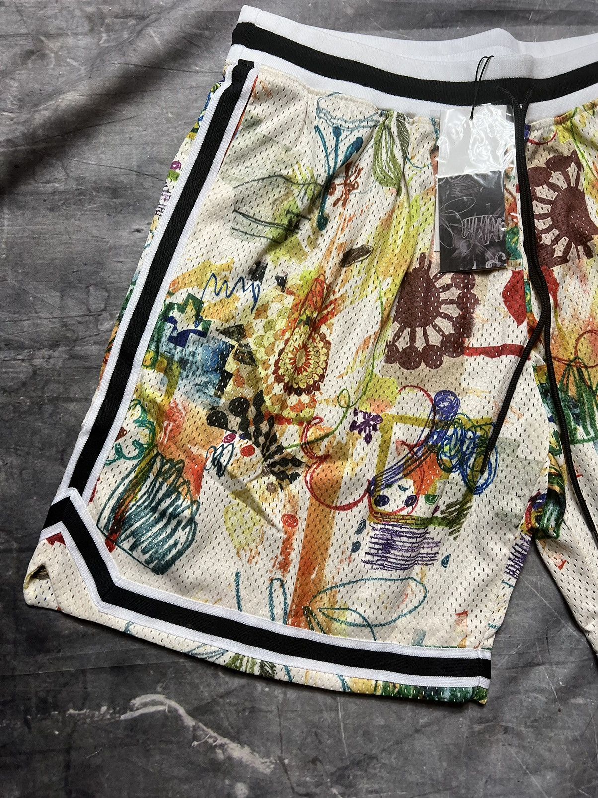 John Elliott John Elliot Graffiti Basketball Shorts Size US 34 / EU 50 - 2 Thumbnail