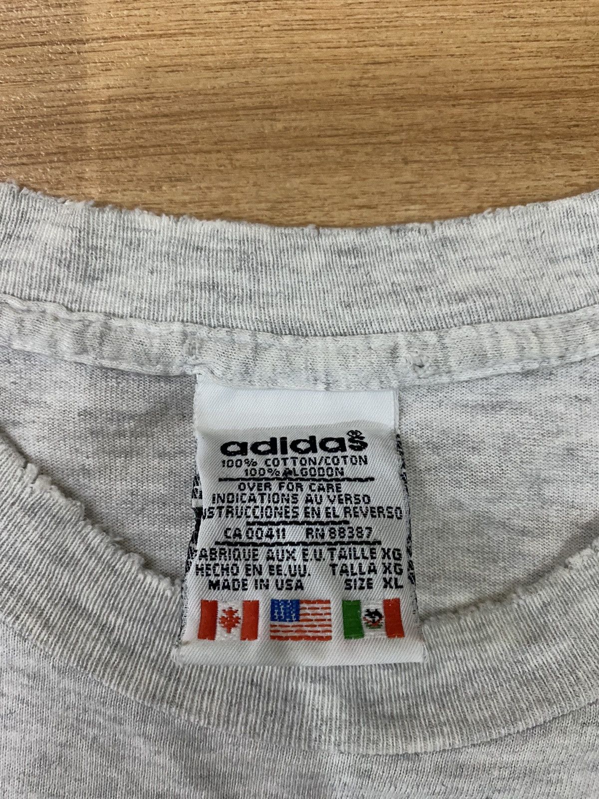 Adidas VINTAGE ADIDAS BIG LOGO MADE IN USA T-SHIRT Size US XL / EU 56 / 4 - 6 Thumbnail