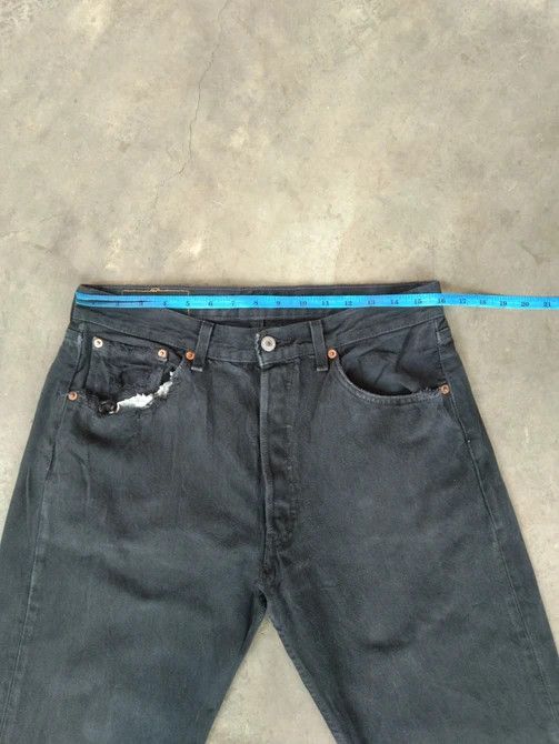 Levi's Vintage Levi's 501 Black Distressed Jeans 32x33 Size US 32 / EU 48 - 10 Thumbnail