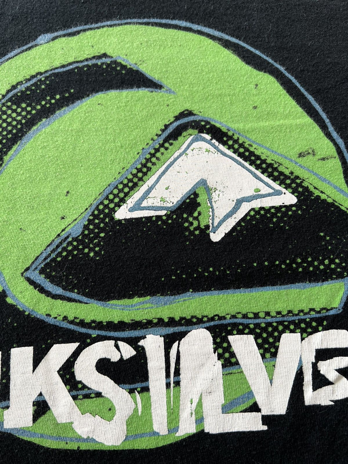 Quiksilver Vintage 2000s Quiksilver Surfing Skateboards Tee (Surf Style Size US XXL / EU 58 / 5 - 13 Thumbnail