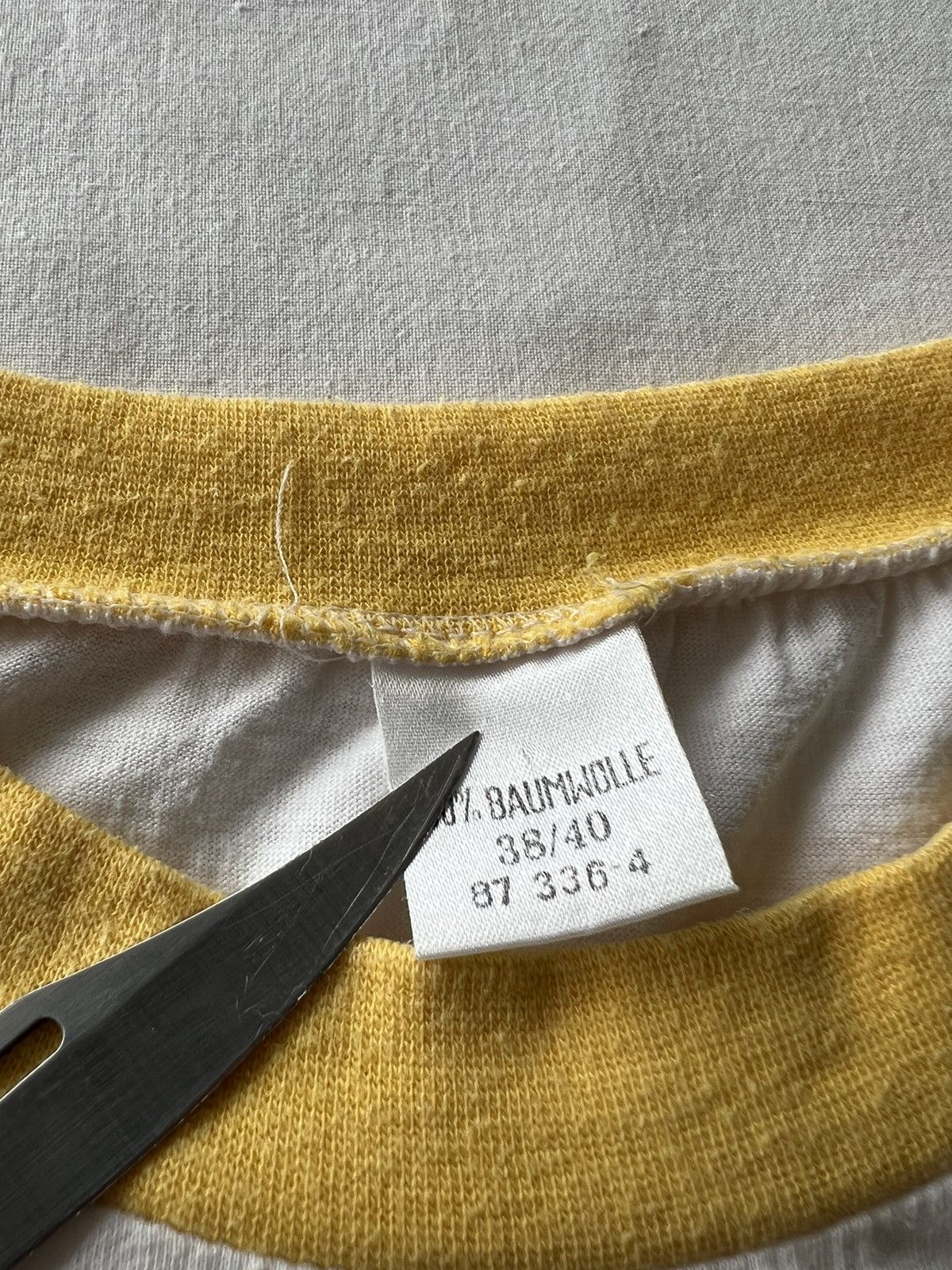 Vintage Vintage 90s Art Single Stitch White Tee Size US XL / EU 56 / 4 - 22 Thumbnail
