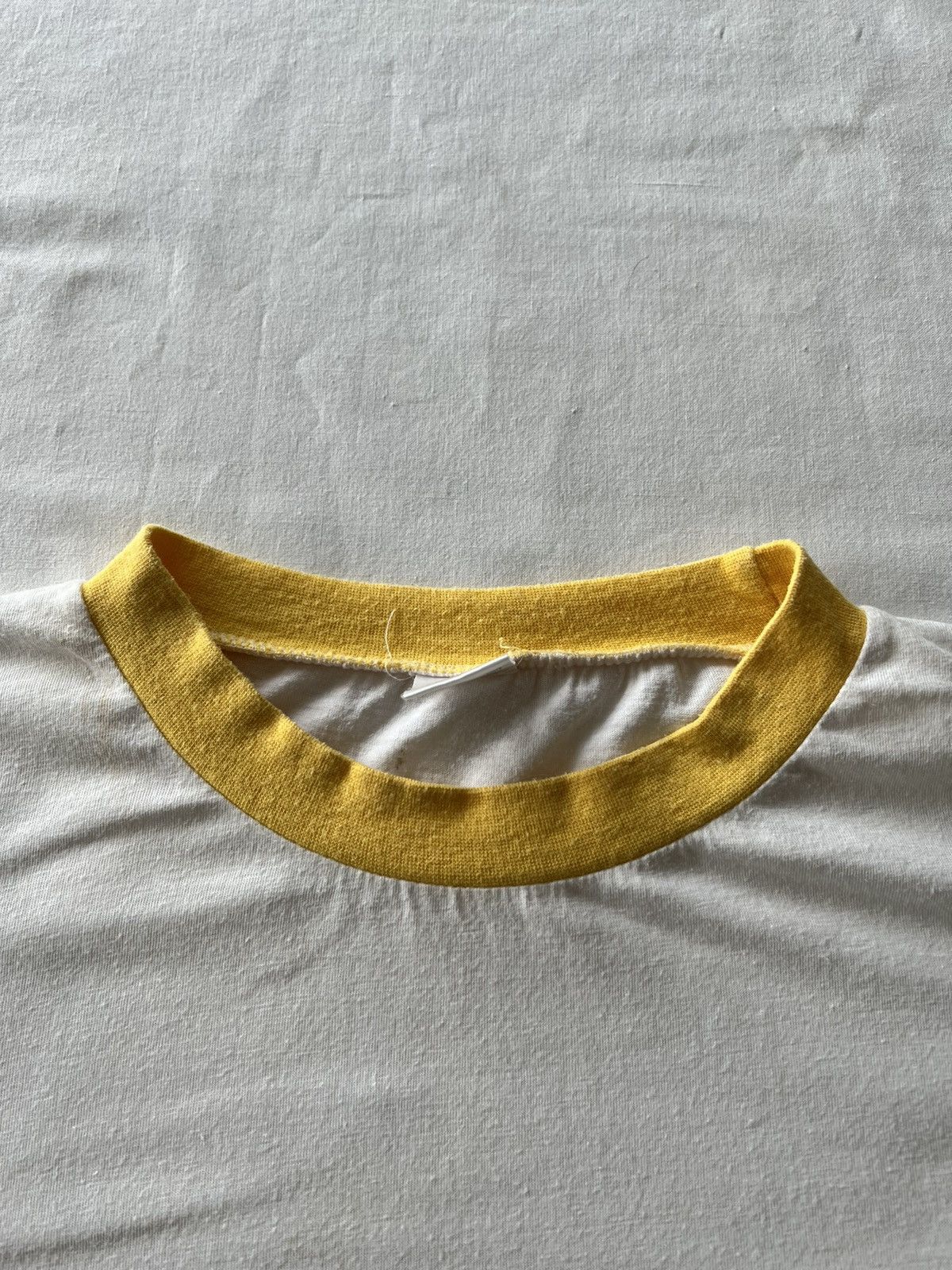Vintage Vintage 90s Art Single Stitch White Tee Size US XL / EU 56 / 4 - 21 Thumbnail