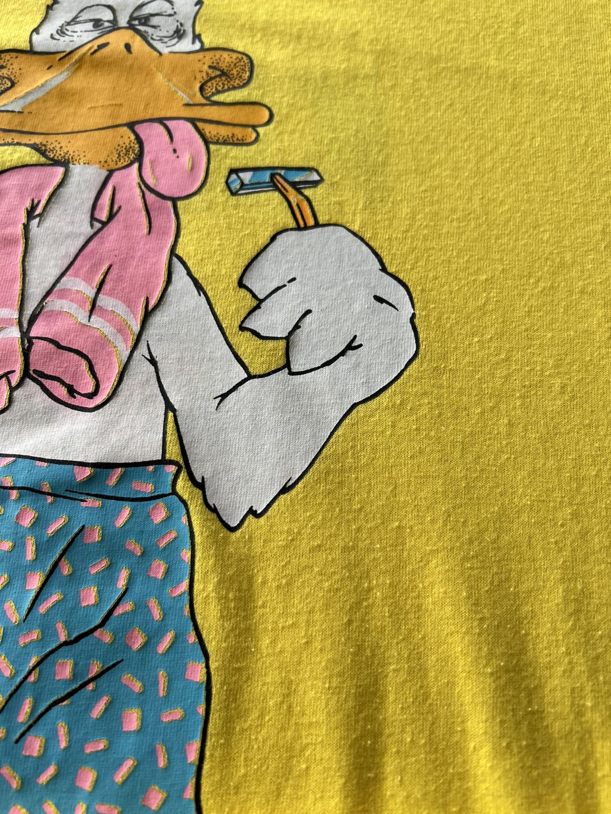 Band Tees Vintage 1988 Donald Duck Killer Air Waves Yellow Tee Size US L / EU 52-54 / 3 - 6 Thumbnail