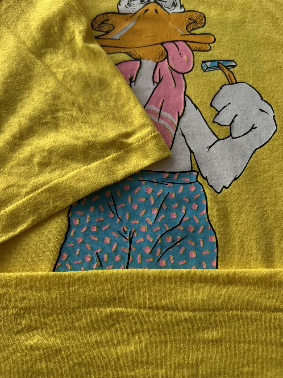 Band Tees Vintage 1988 Donald Duck Killer Air Waves Yellow Tee Size US L / EU 52-54 / 3 - 8 Thumbnail