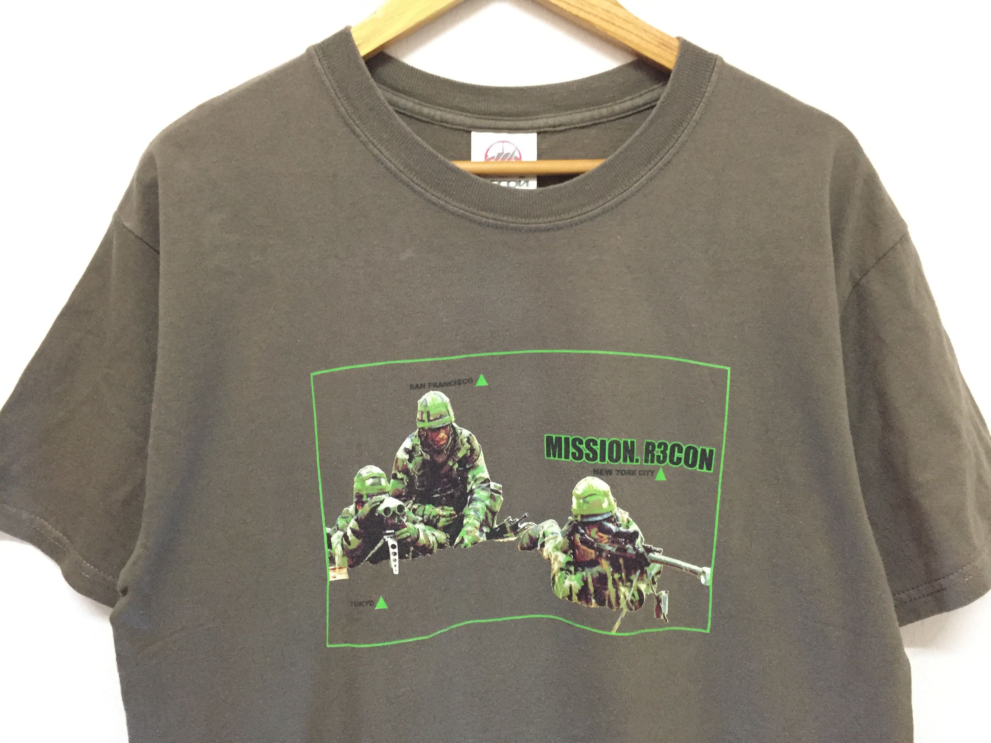 Futura × Japanese Brand × Recon Vtg RECON Mission Tokyo New York military tee Size US L / EU 52-54 / 3 - 3 Thumbnail