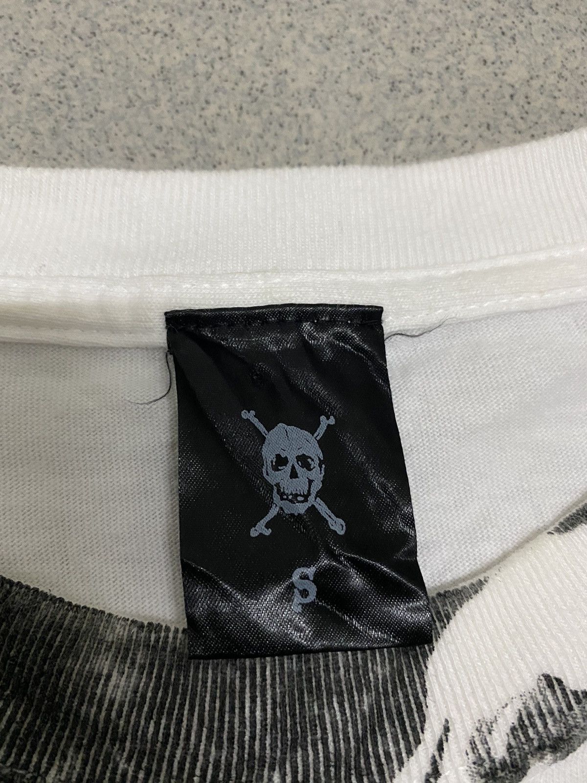 Japanese Brand × Vintage Vintage Pirates Storong Skeleton Design Tee Size US S / EU 44-46 / 1 - 4 Thumbnail