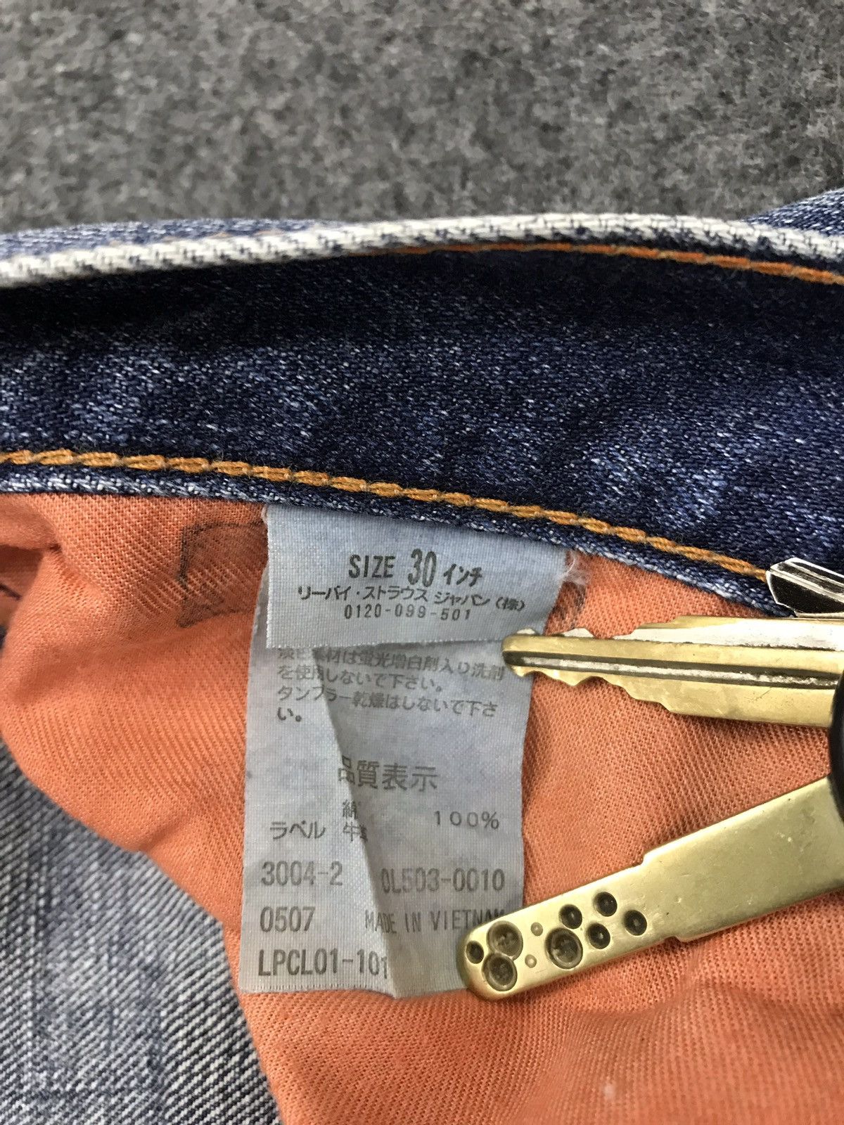 Levi's Vintage Clothing Beauty Faded Levi’s Classic Blue Denim Jeans Distressed Size US 32 / EU 48 - 15 Thumbnail