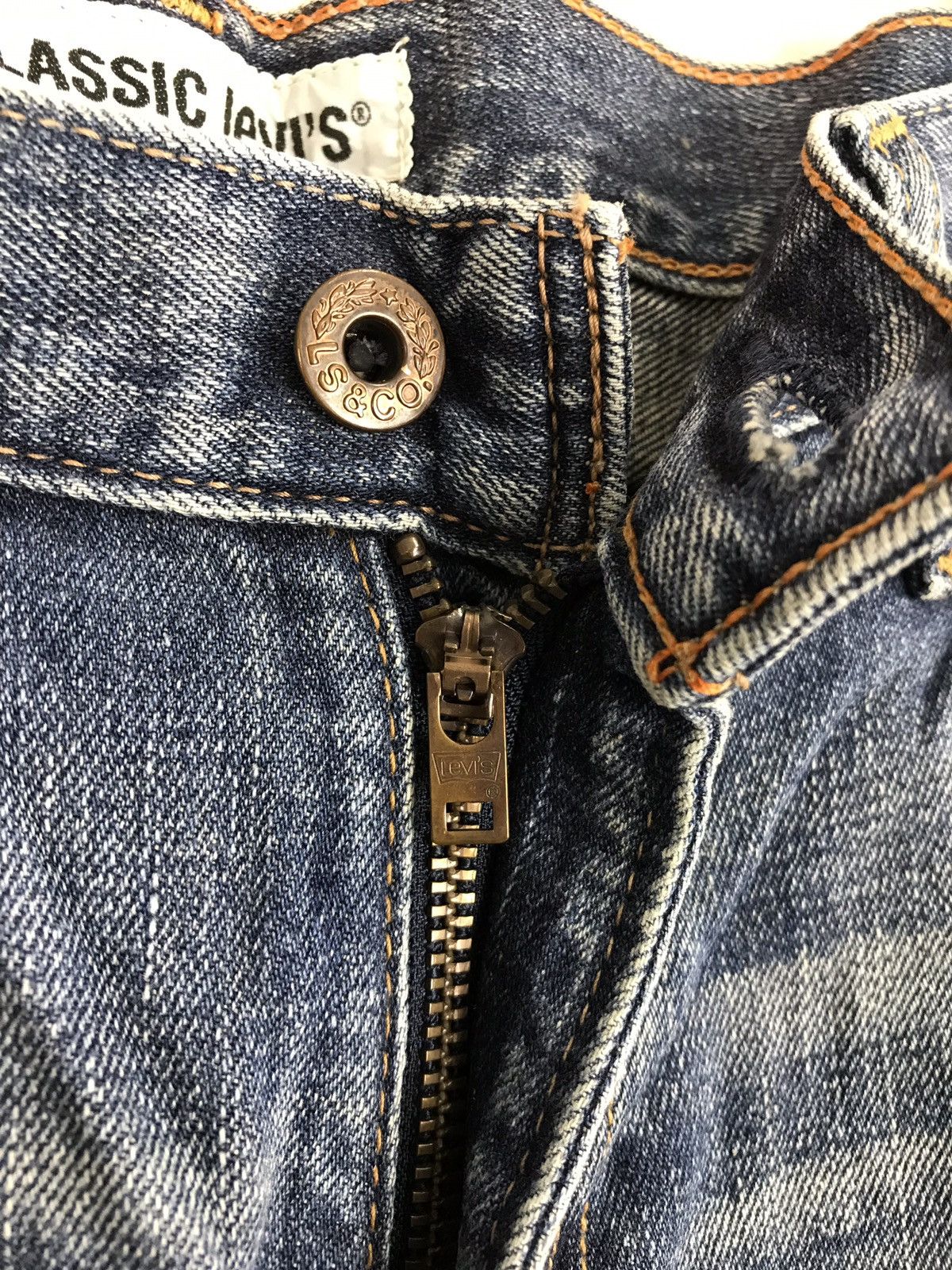 Levi's Vintage Clothing Beauty Faded Levi’s Classic Blue Denim Jeans Distressed Size US 32 / EU 48 - 9 Thumbnail