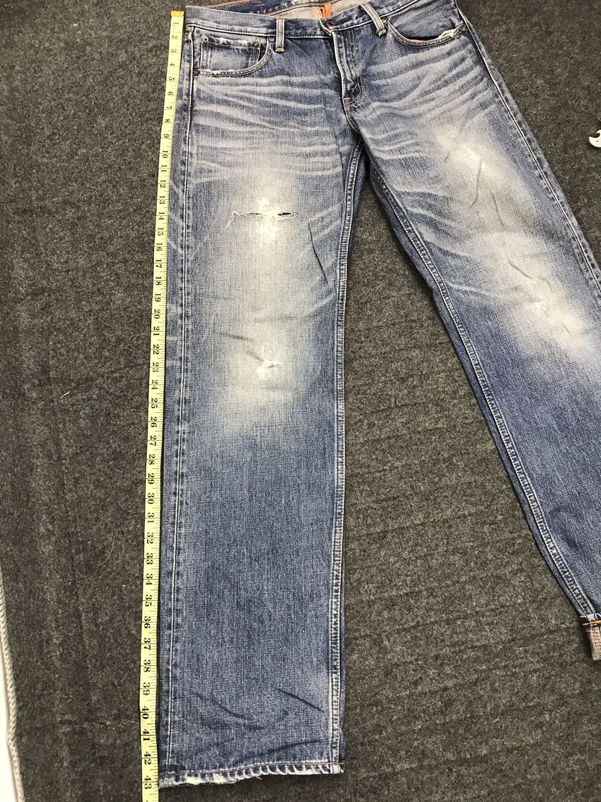 Levi's Vintage Clothing Beauty Faded Levi’s Classic Blue Denim Jeans Distressed Size US 32 / EU 48 - 17 Thumbnail