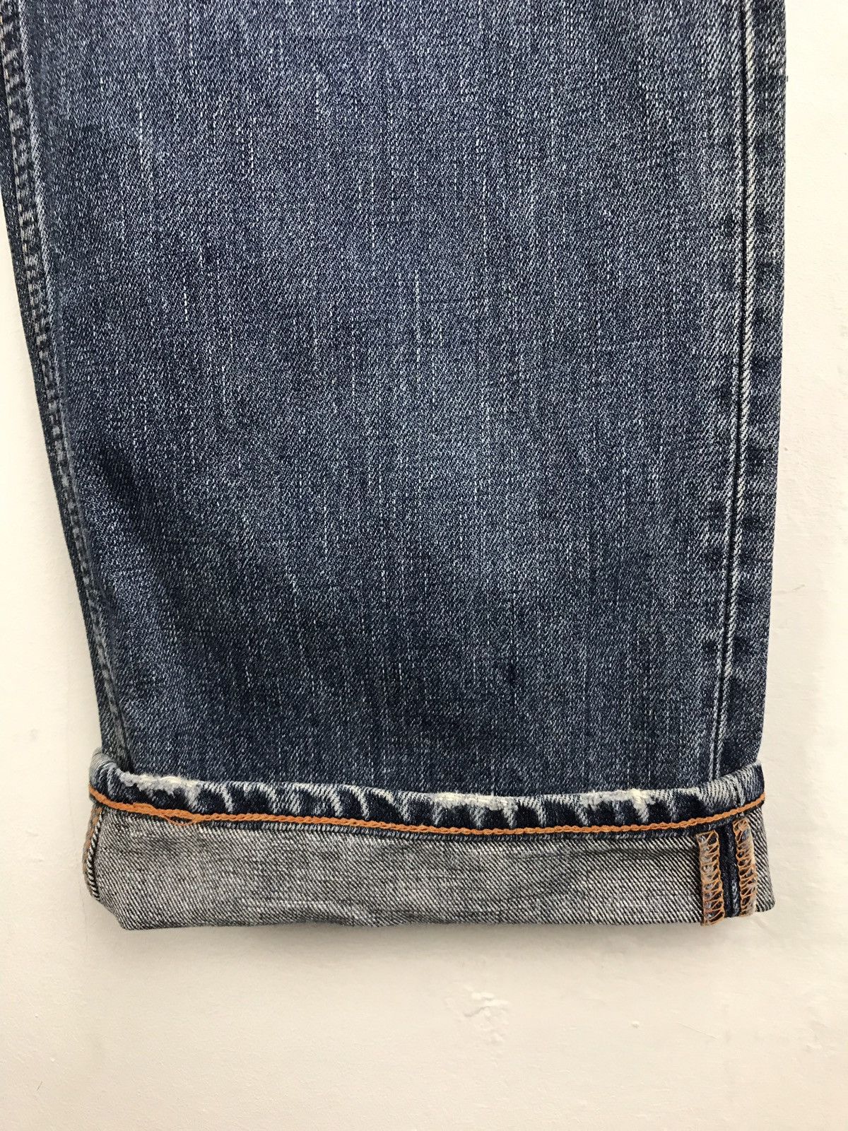 Levi's Vintage Clothing Beauty Faded Levi’s Classic Blue Denim Jeans Distressed Size US 32 / EU 48 - 13 Thumbnail