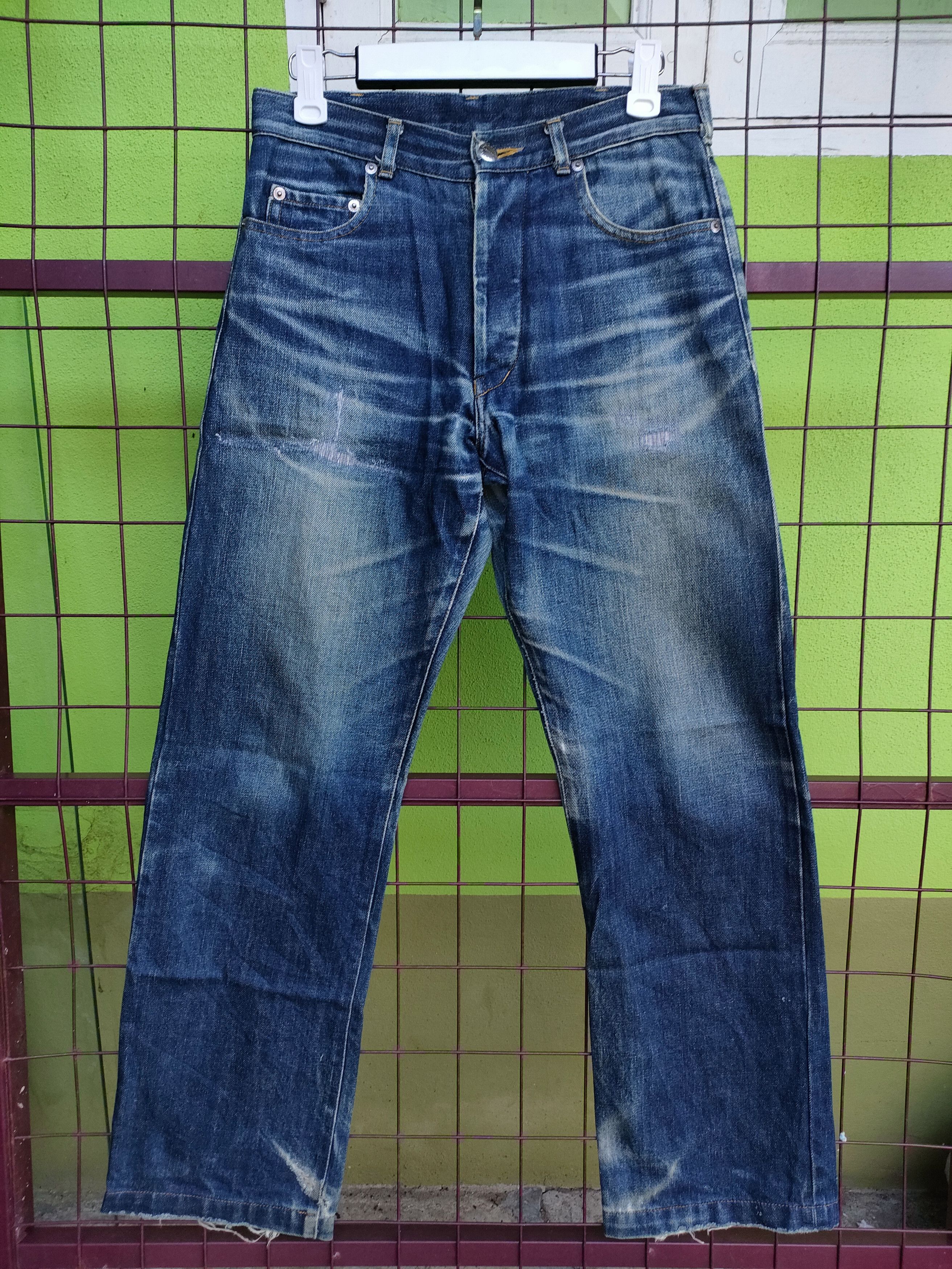 Katharine Hamnett London Katharine Hamnett London Distressed Selvedge Denim Size US 29 - 1 Thumbnail