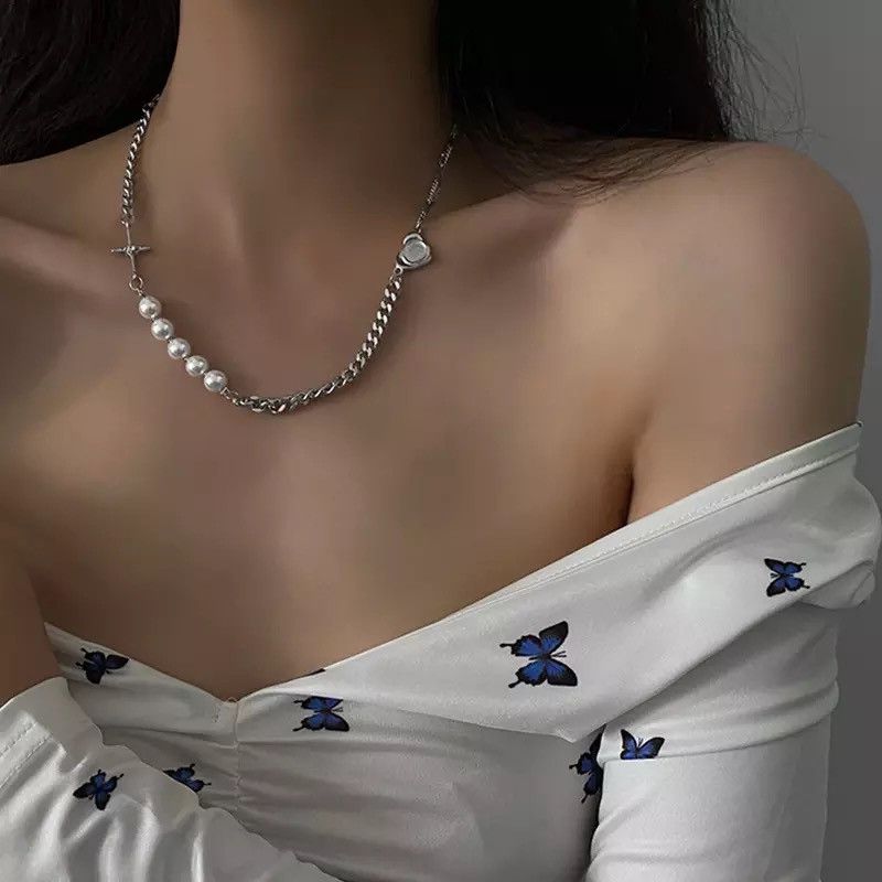 Jewelry × Vintage Pearl Cuban Chain Cross Jewelry Necklace Size ONE SIZE - 1 Thumbnail