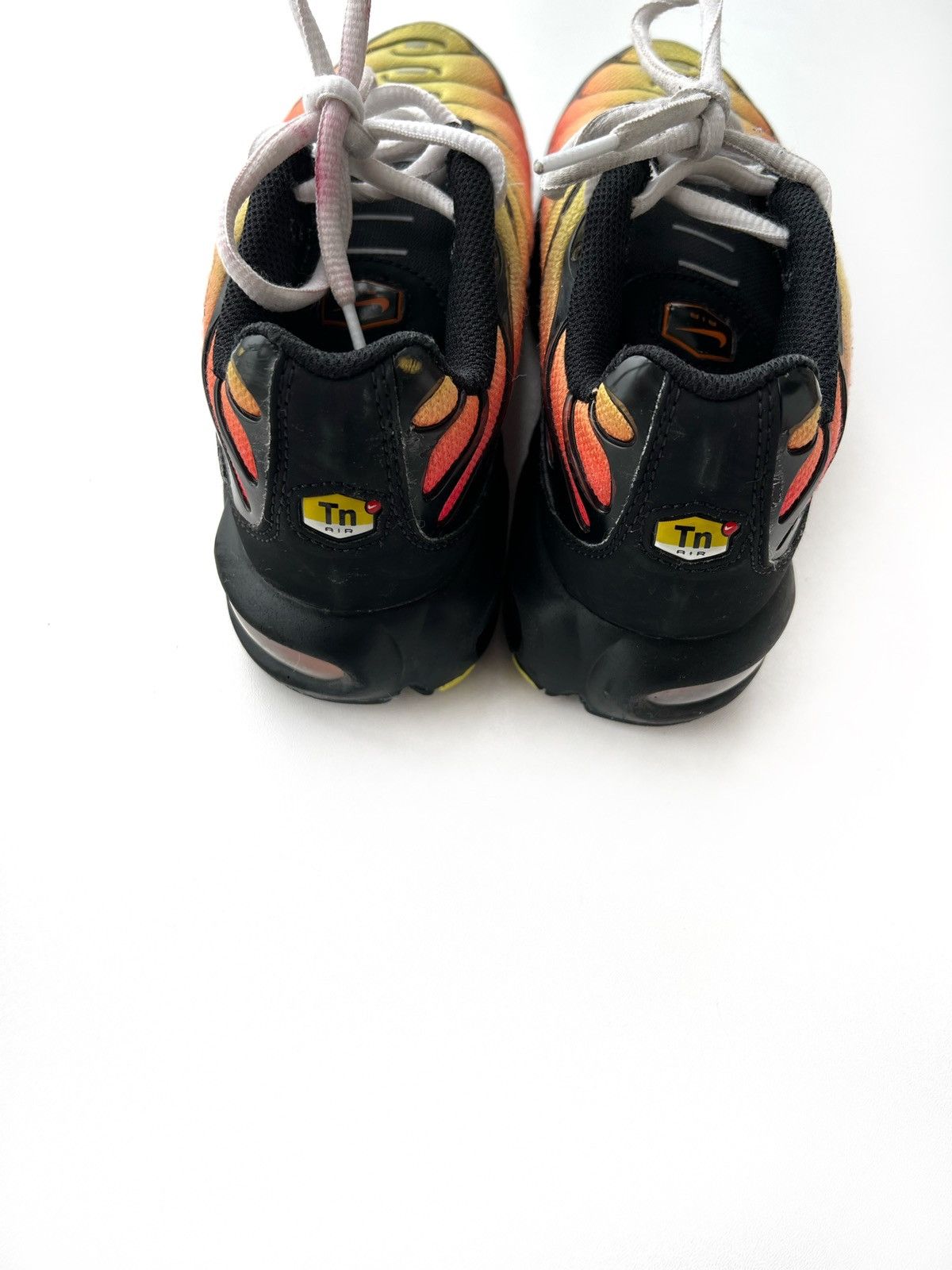 Nike Nike Air Max TN Plus Black Habanero Red Size US 4.5 / IT 34.5 - 7 Thumbnail