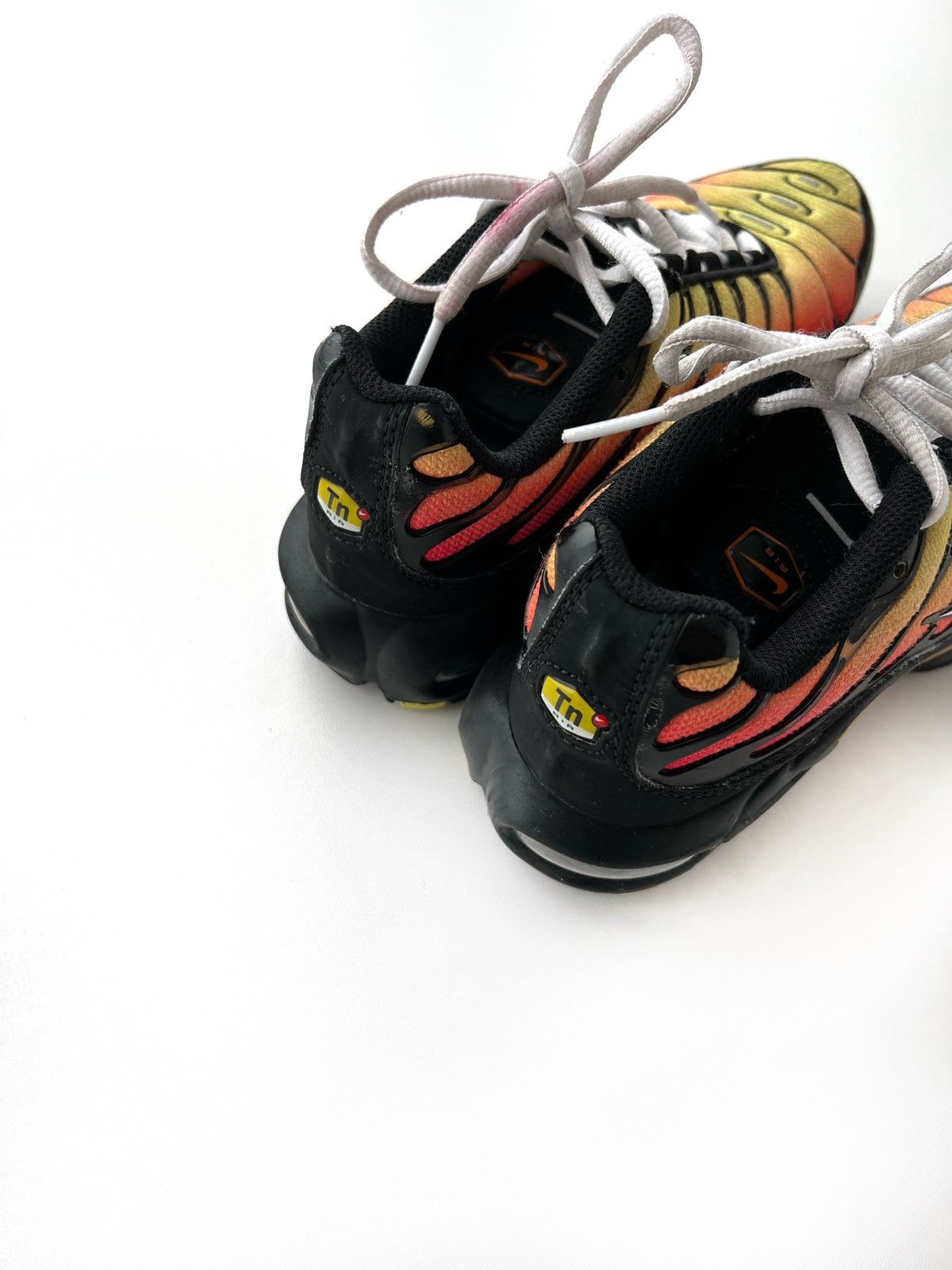Nike Nike Air Max TN Plus Black Habanero Red Size US 4.5 / IT 34.5 - 6 Thumbnail