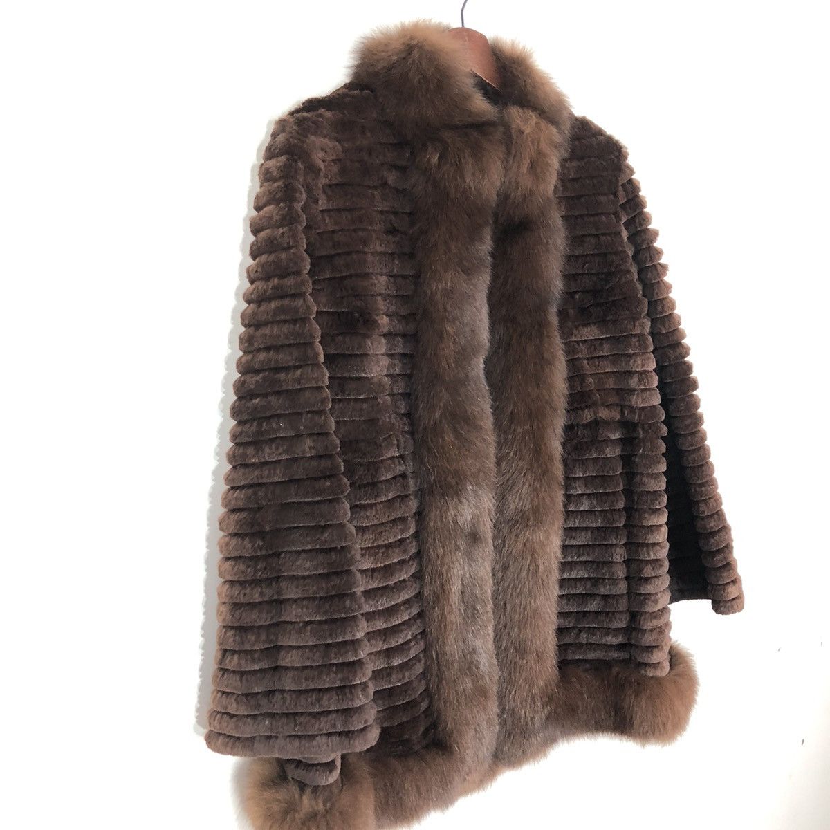Other Luxury Mink Fur Coat Size US M / EU 48-50 / 2 - 5 Thumbnail