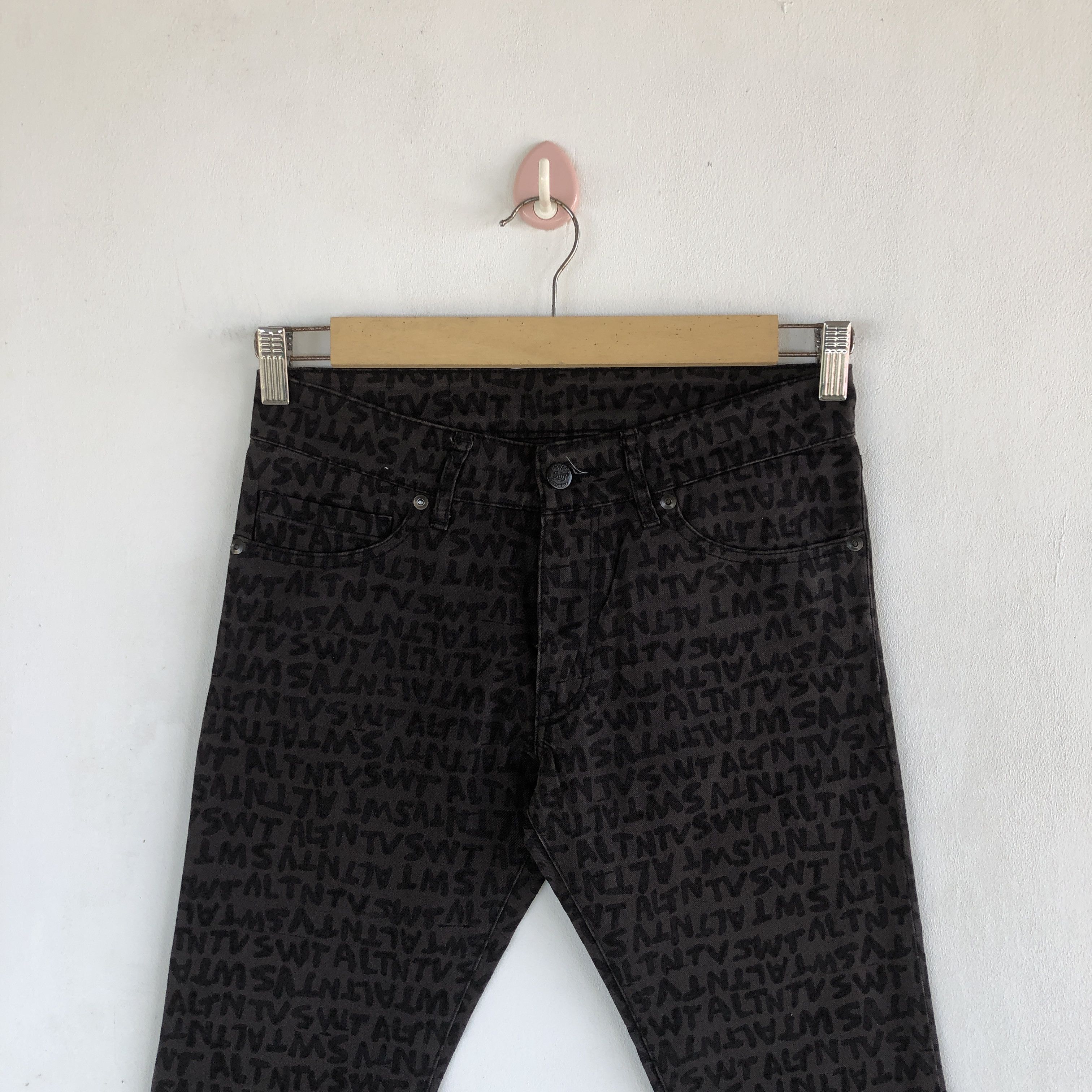 Japanese Brand Vintage RNA Inc Jeans Japanese Overprint Denim Pants Size 28" / US 6 / IT 42 - 3 Thumbnail