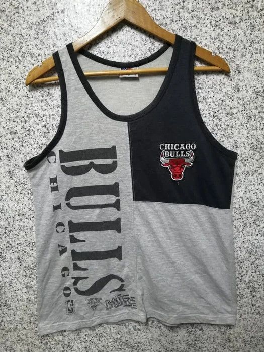 NBA × Vintage VINTAGE CHICAGO BULLS VERY RARE Size US M / EU 48-50 / 2 - 1 Thumbnail