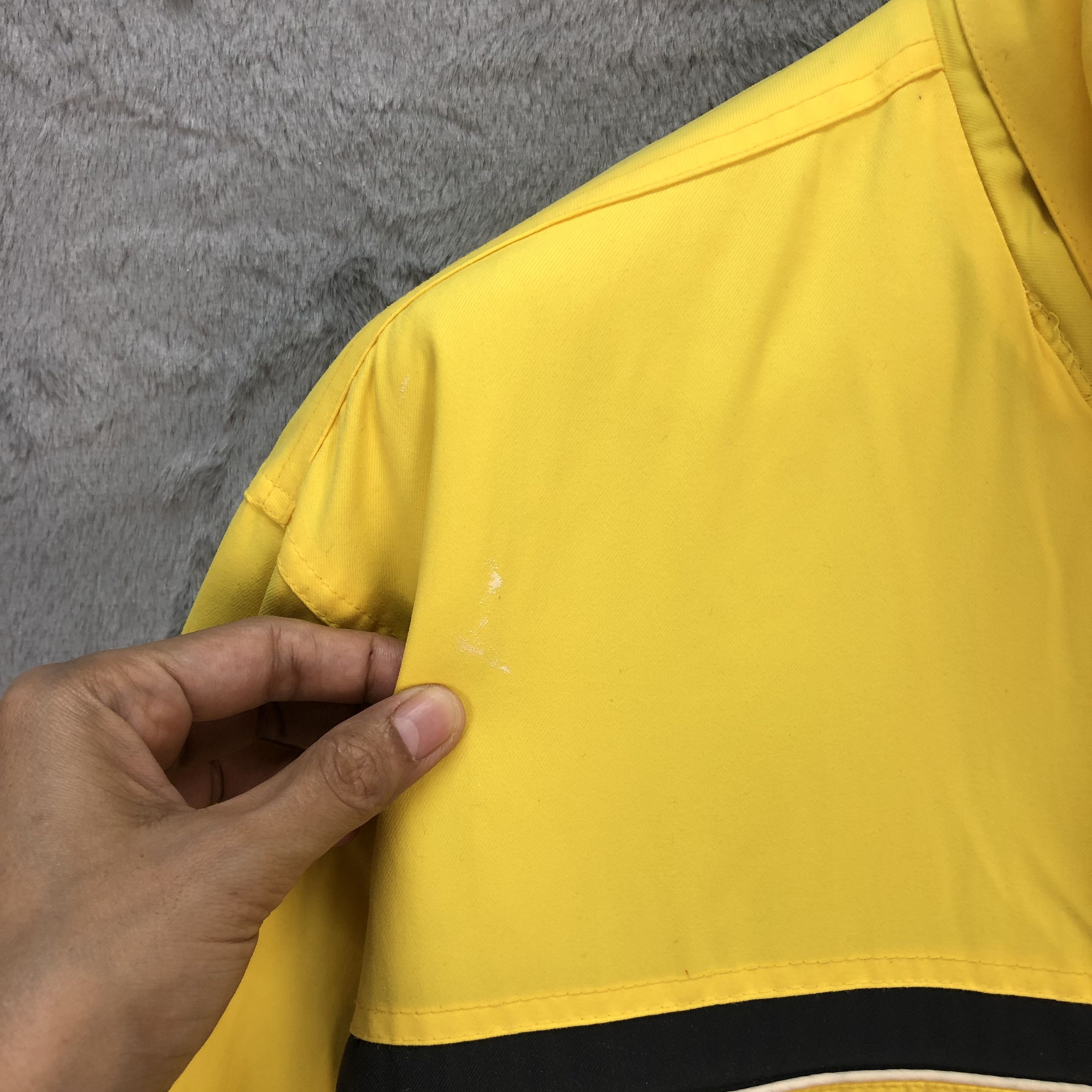 Japanese Brand VINTAGE SUZUKI MOTORSPORT COLLECTION YELLOW JACKET #5858-211 Size US L / EU 52-54 / 3 - 9 Thumbnail