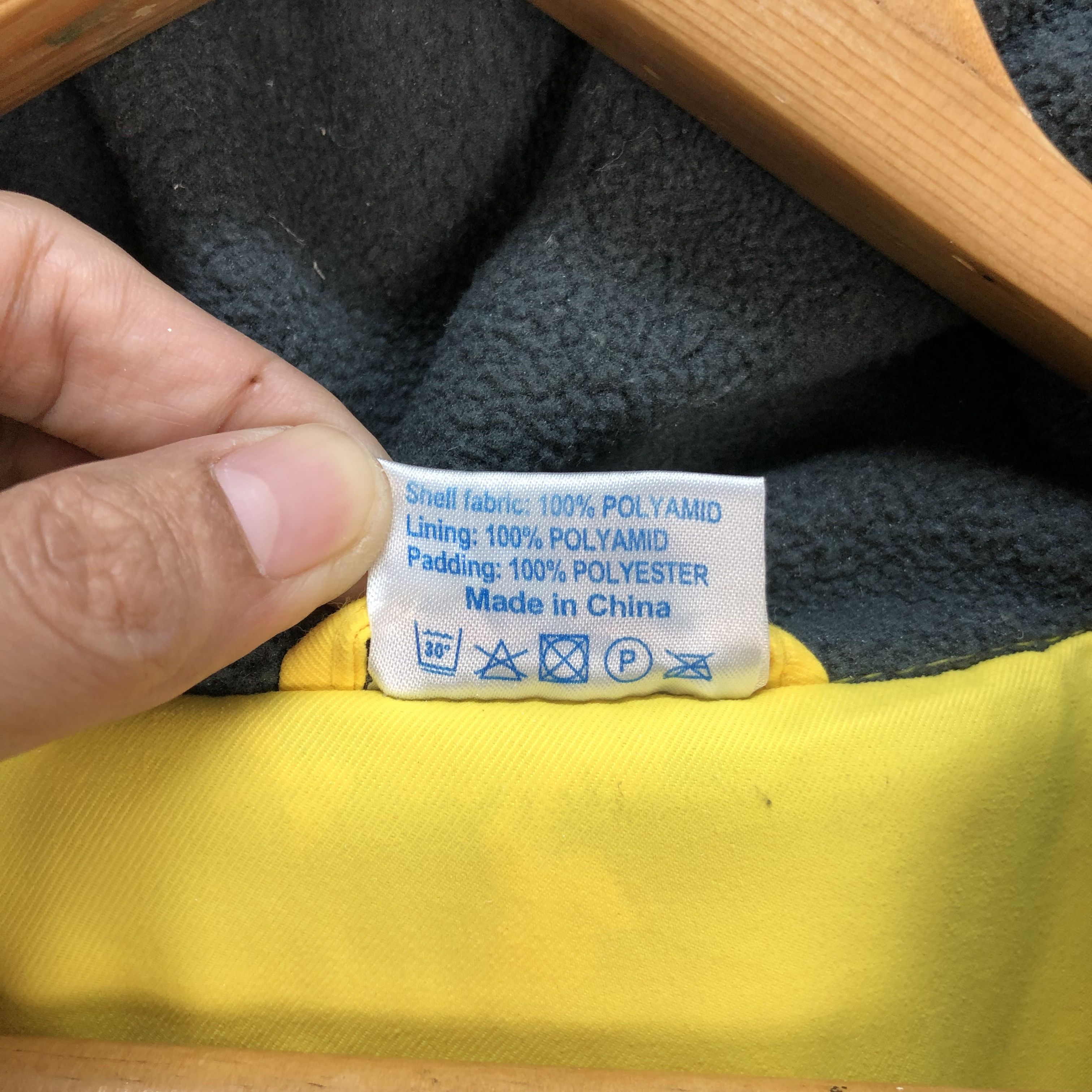 Japanese Brand VINTAGE SUZUKI MOTORSPORT COLLECTION YELLOW JACKET #5858-211 Size US L / EU 52-54 / 3 - 13 Thumbnail