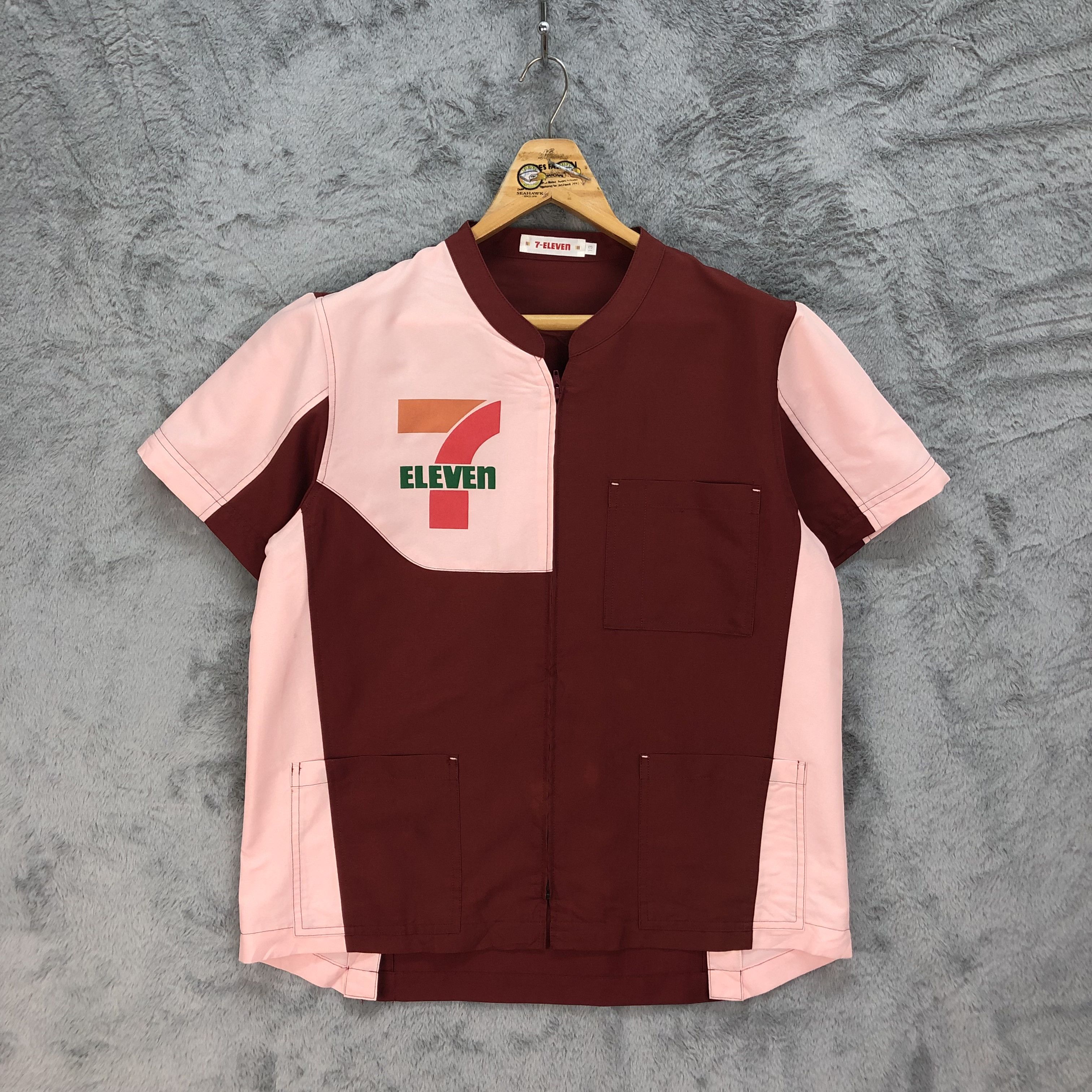 Vintage Vintage 7 ELEVEN Maroon Uniform Jacket Work Jacket #4729-166 Size US M / EU 48-50 / 2 - 1 Thumbnail