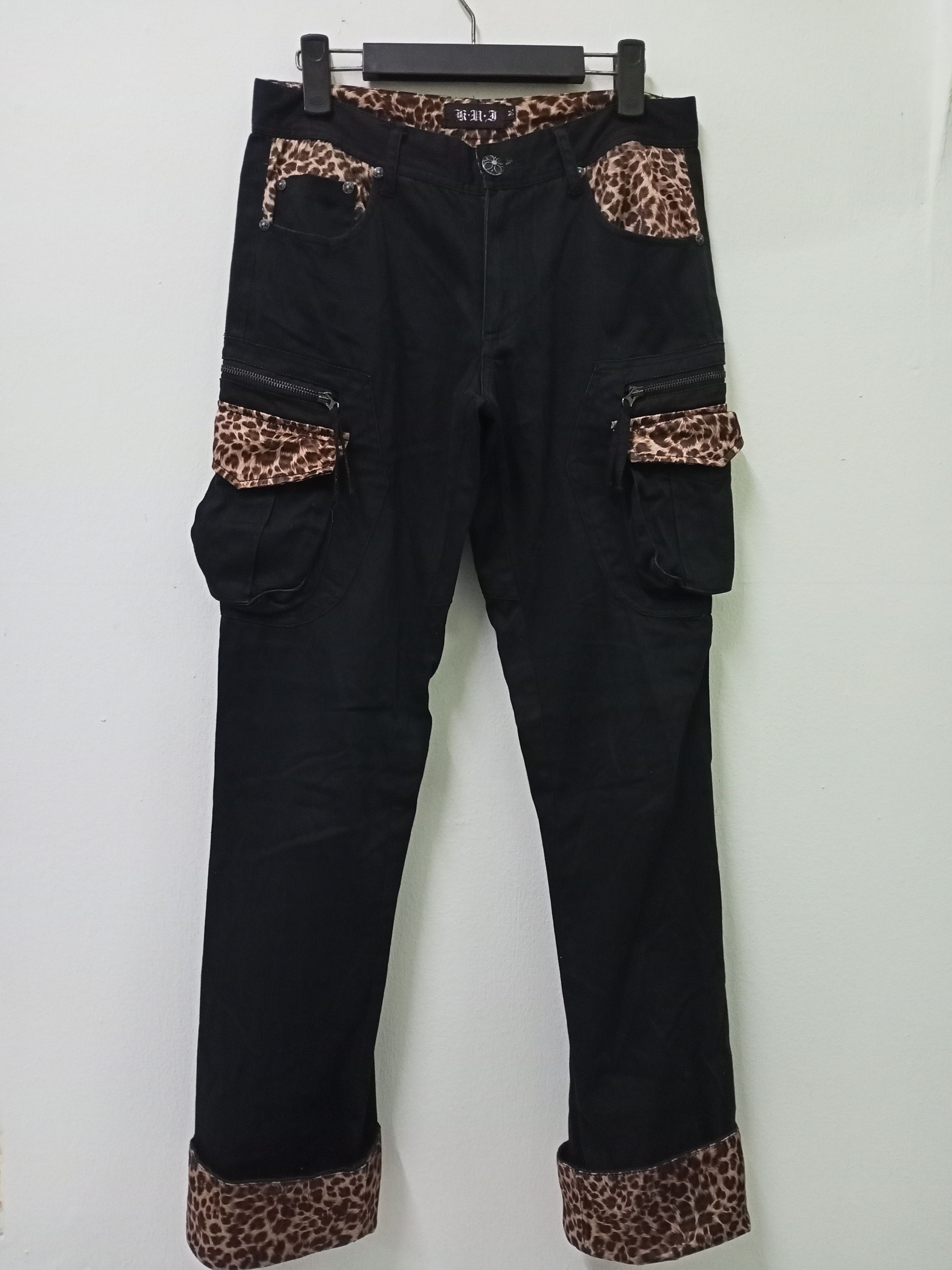 Japanese Brand Kui Black Leopard Pattern Cargo Pants Size US 30 / EU 46 - 1 Thumbnail