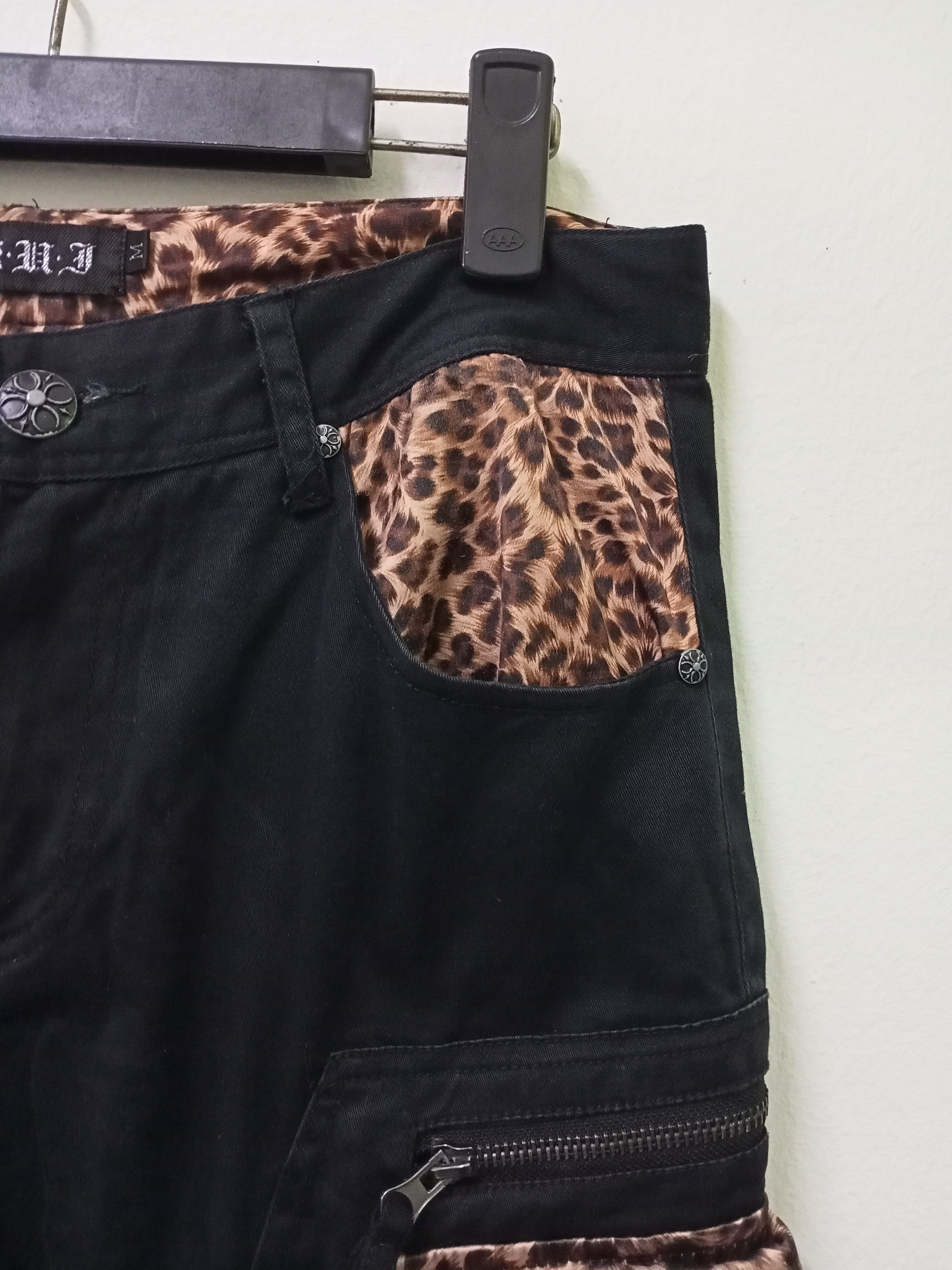 Japanese Brand Kui Black Leopard Pattern Cargo Pants Size US 30 / EU 46 - 9 Thumbnail