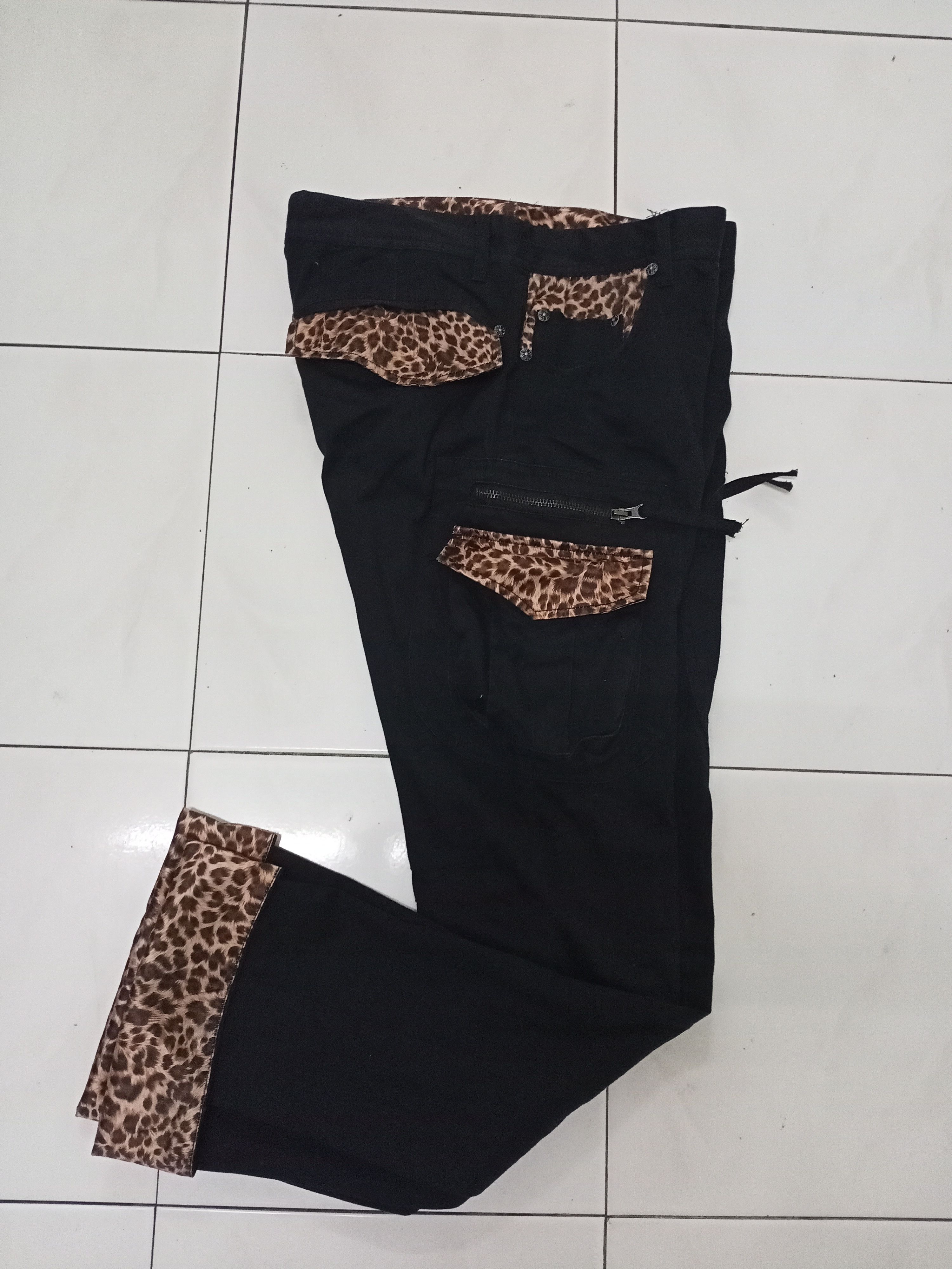Japanese Brand Kui Black Leopard Pattern Cargo Pants Size US 30 / EU 46 - 4 Thumbnail