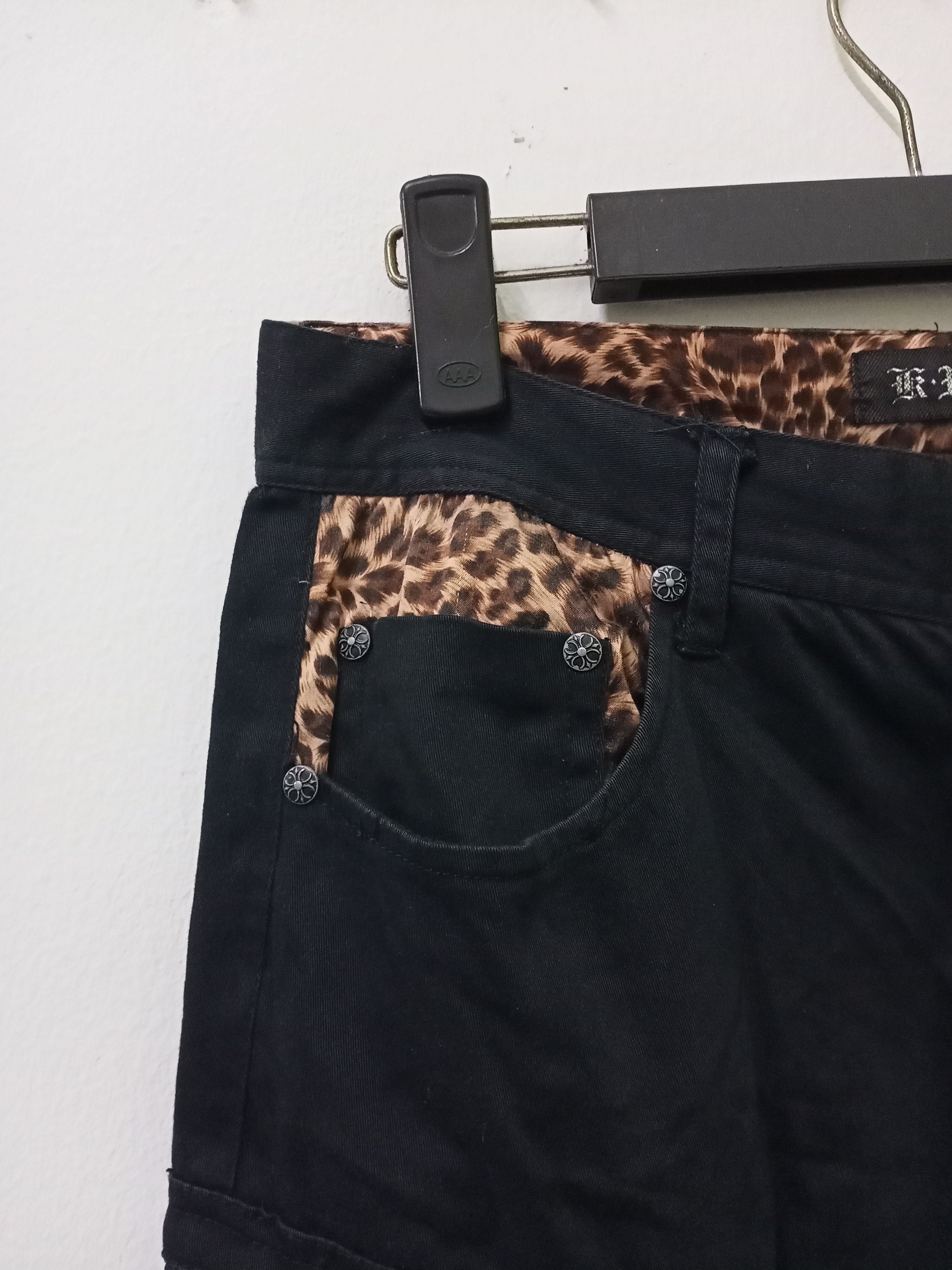 Japanese Brand Kui Black Leopard Pattern Cargo Pants Size US 30 / EU 46 - 8 Thumbnail