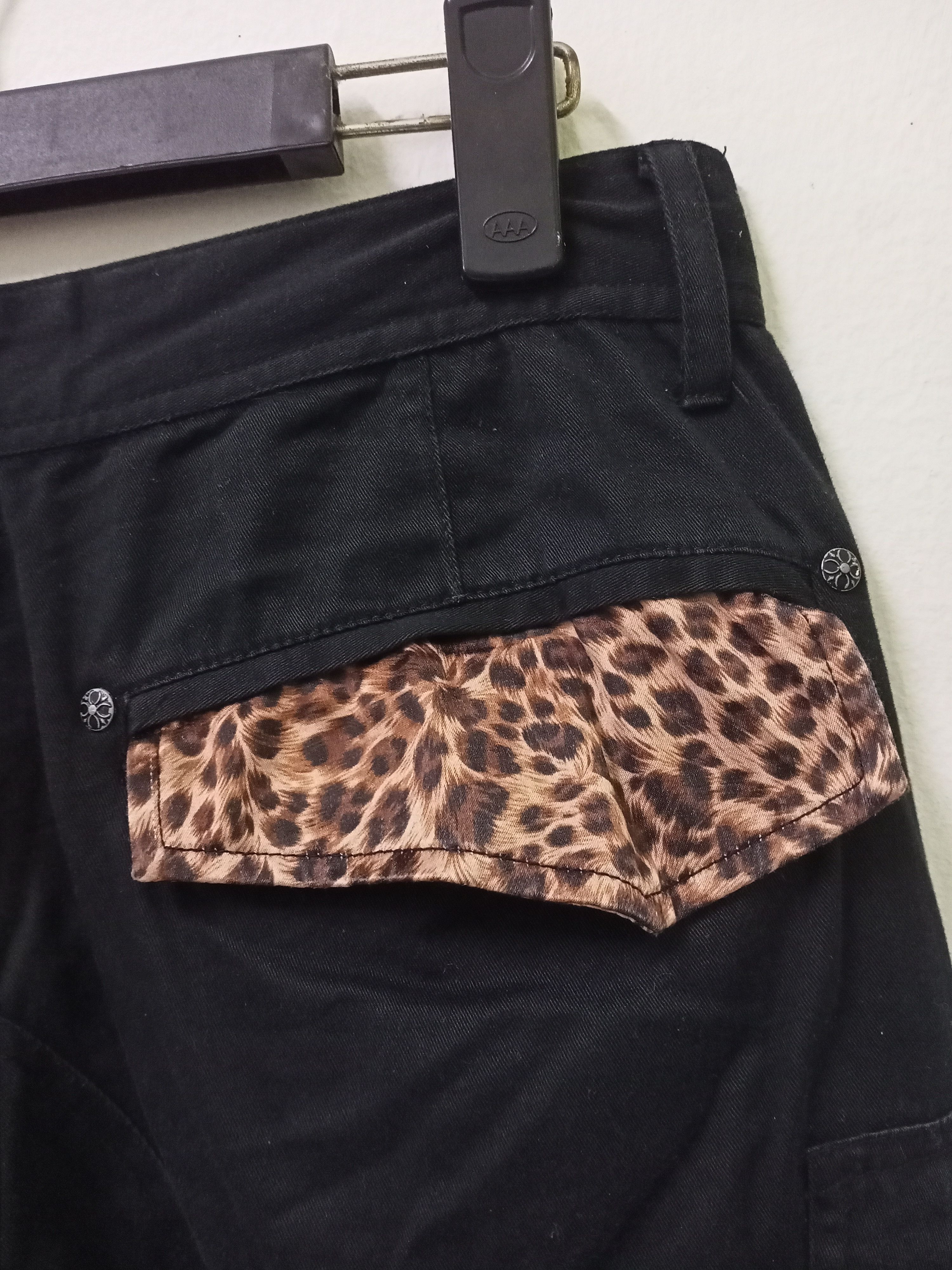 Japanese Brand Kui Black Leopard Pattern Cargo Pants Size US 30 / EU 46 - 13 Thumbnail