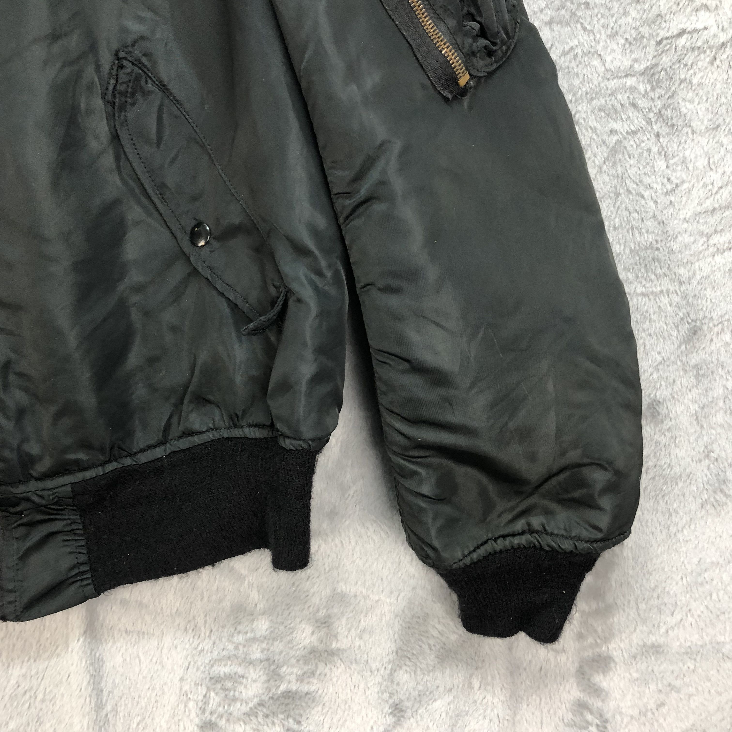 Alpha Industries Vintage Alpha Industries USAF Bomber Jacket #4723-165 Size US L / EU 52-54 / 3 - 6 Thumbnail