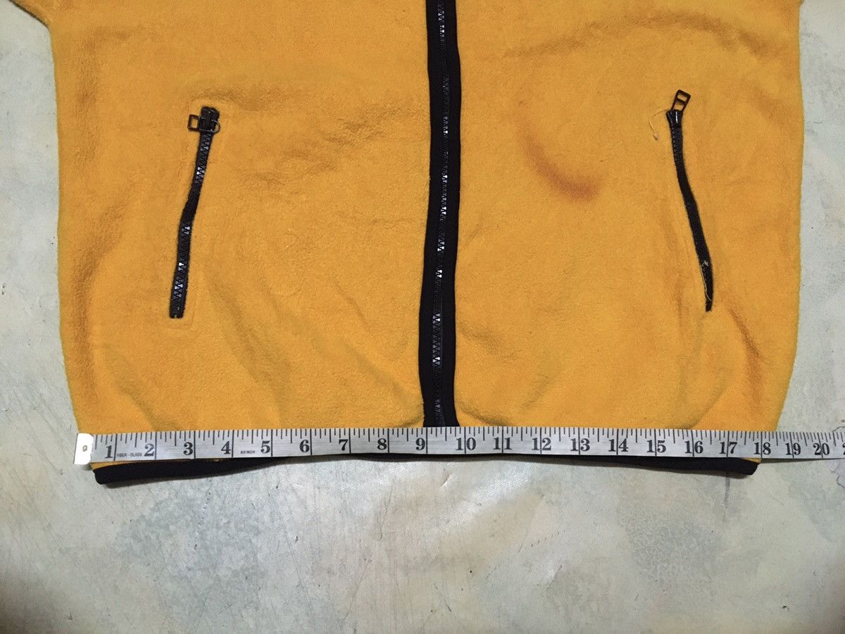 Uniqlo Uniqlo Fleece Jacket Sweater For Outdoor Mustard Colour Size US M / EU 48-50 / 2 - 5 Thumbnail