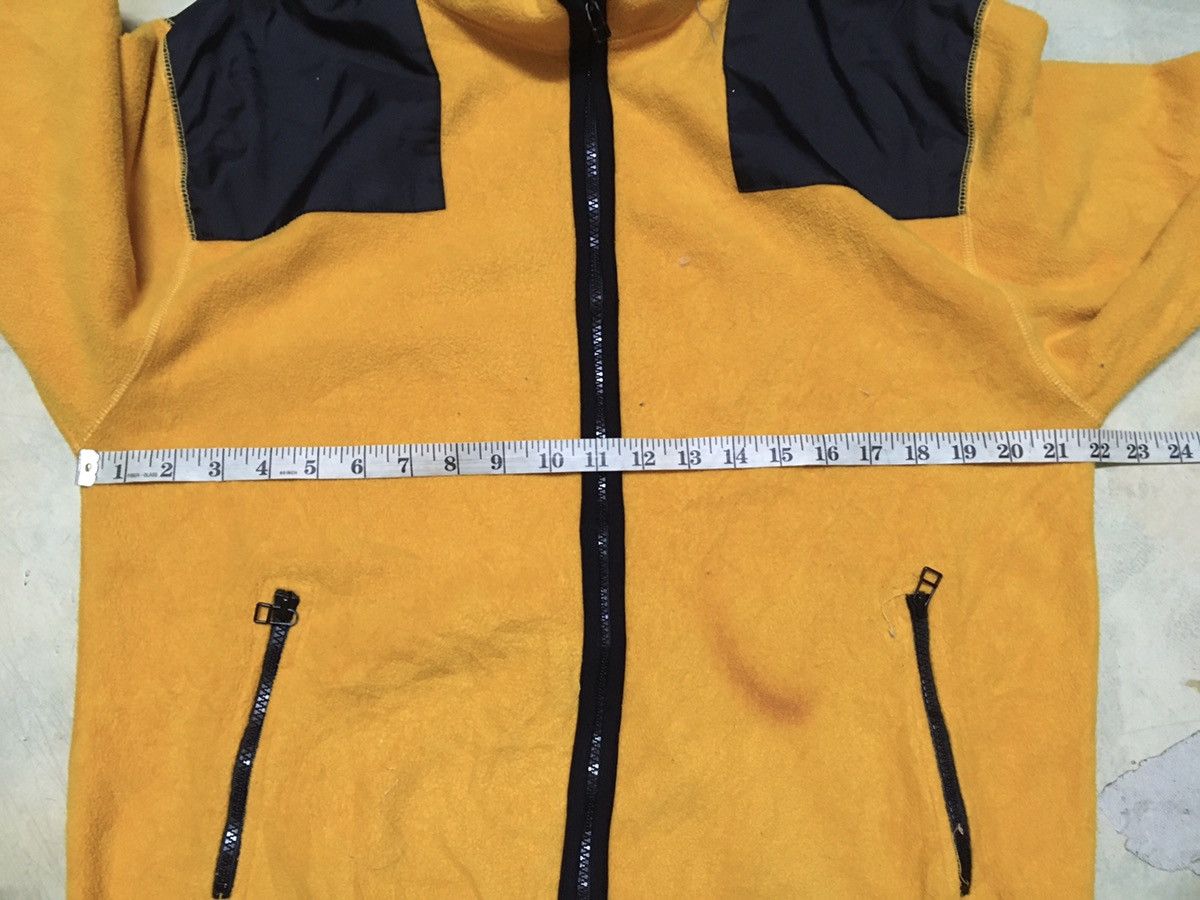 Uniqlo Uniqlo Fleece Jacket Sweater For Outdoor Mustard Colour Size US M / EU 48-50 / 2 - 4 Thumbnail