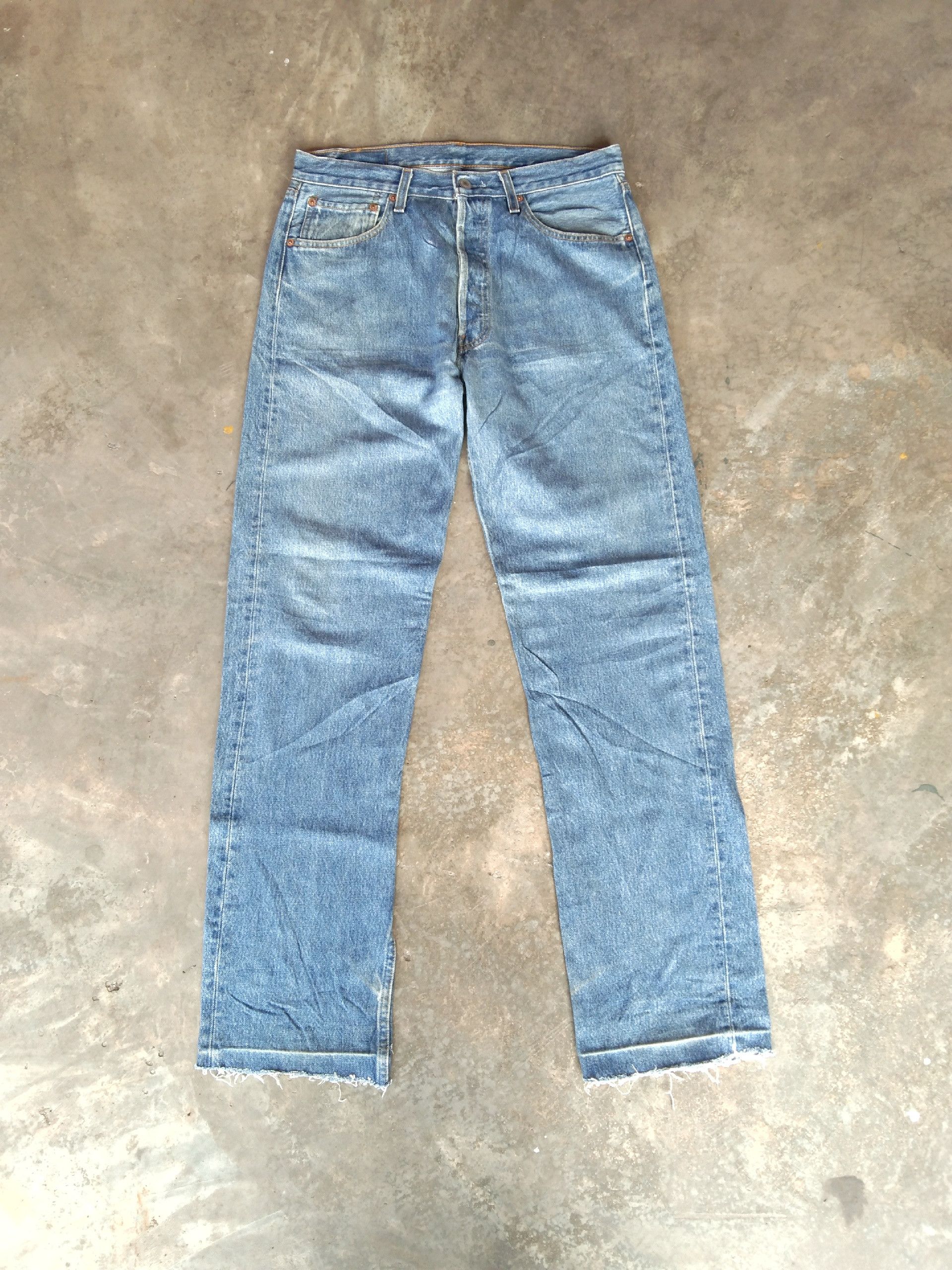 Levi's Vintage Levi's 501 Straight Leg Distressed Jeans 32x33 Size US 32 / EU 48 - 1 Thumbnail