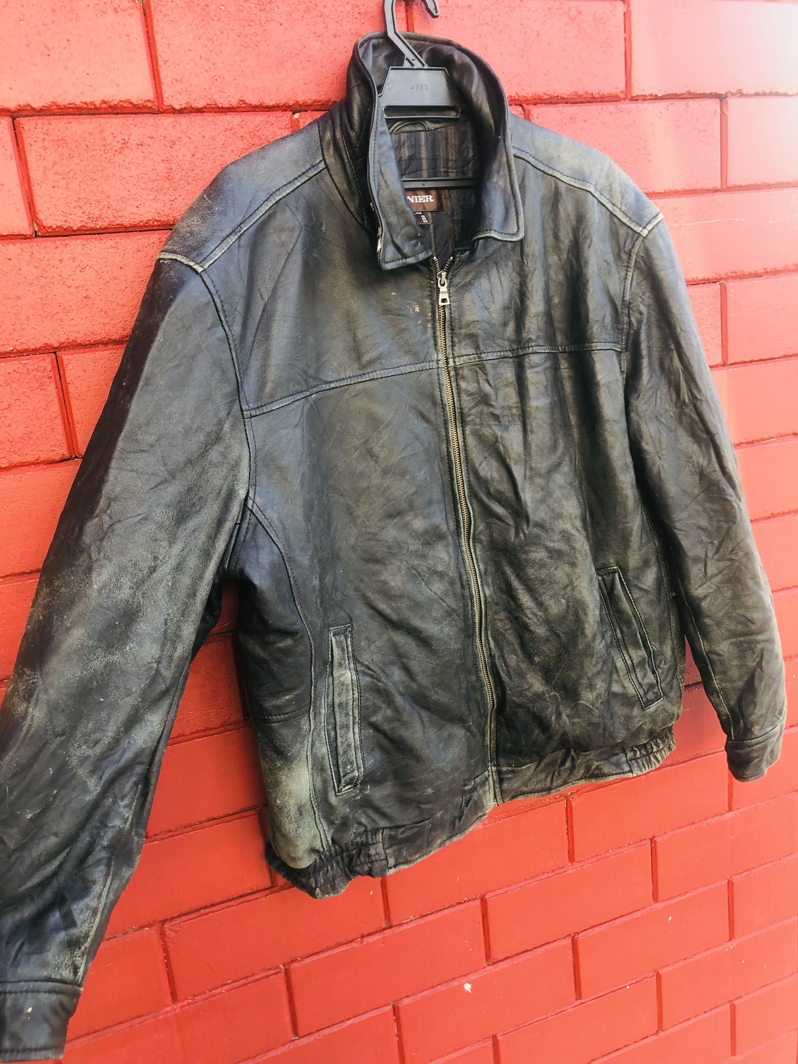 Danier × Japanese Brand × Vintage Vintage Danier Japanese Designed Fashion Leather Jacket Size US L / EU 52-54 / 3 - 4 Thumbnail