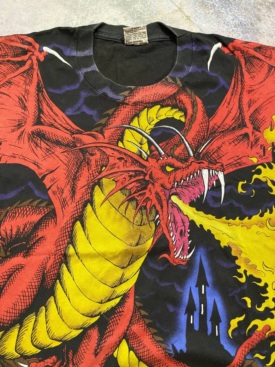 Liquid Blue VINTAGE 1993 LIQUID BLUE DRAGON ALL OVER PRINT T-SHIRT TEE Size US L / EU 52-54 / 3 - 4 Thumbnail